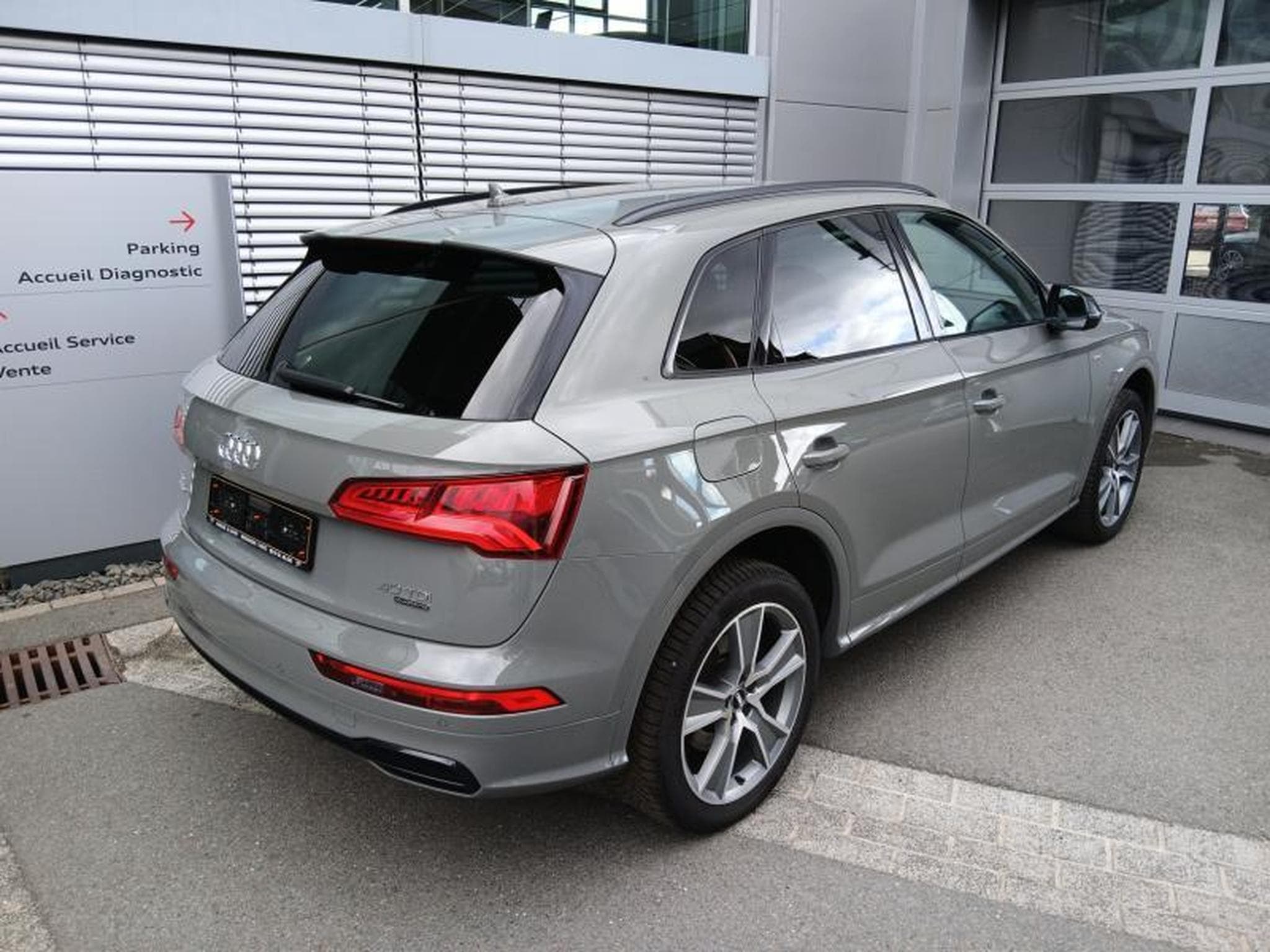 Audi Q5 Sport 40 TDI qauttro s-tronic (2020) - Photo 4