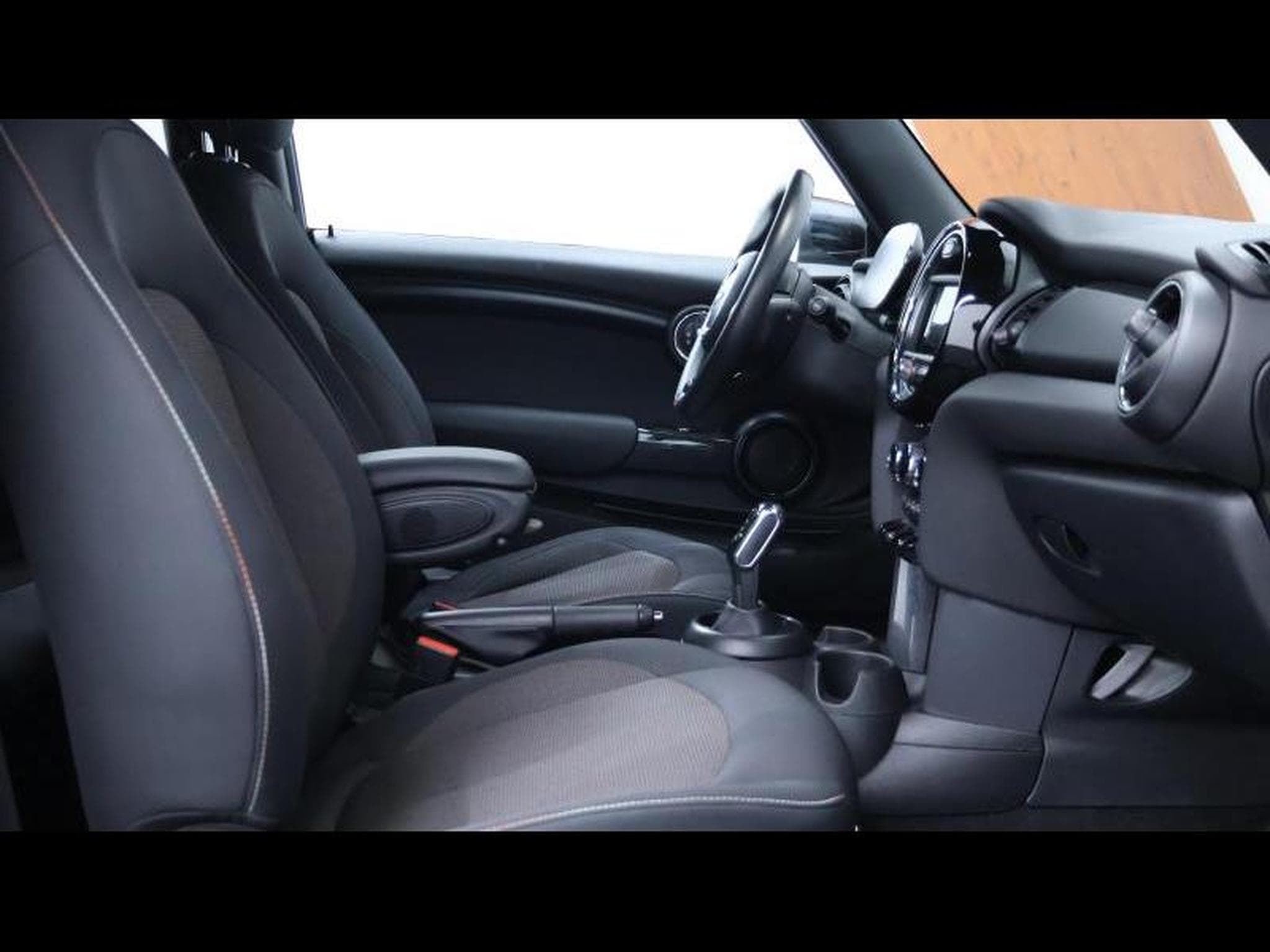 MINI Cooper 1.5 102ch steptronic (2020) - Photo 11