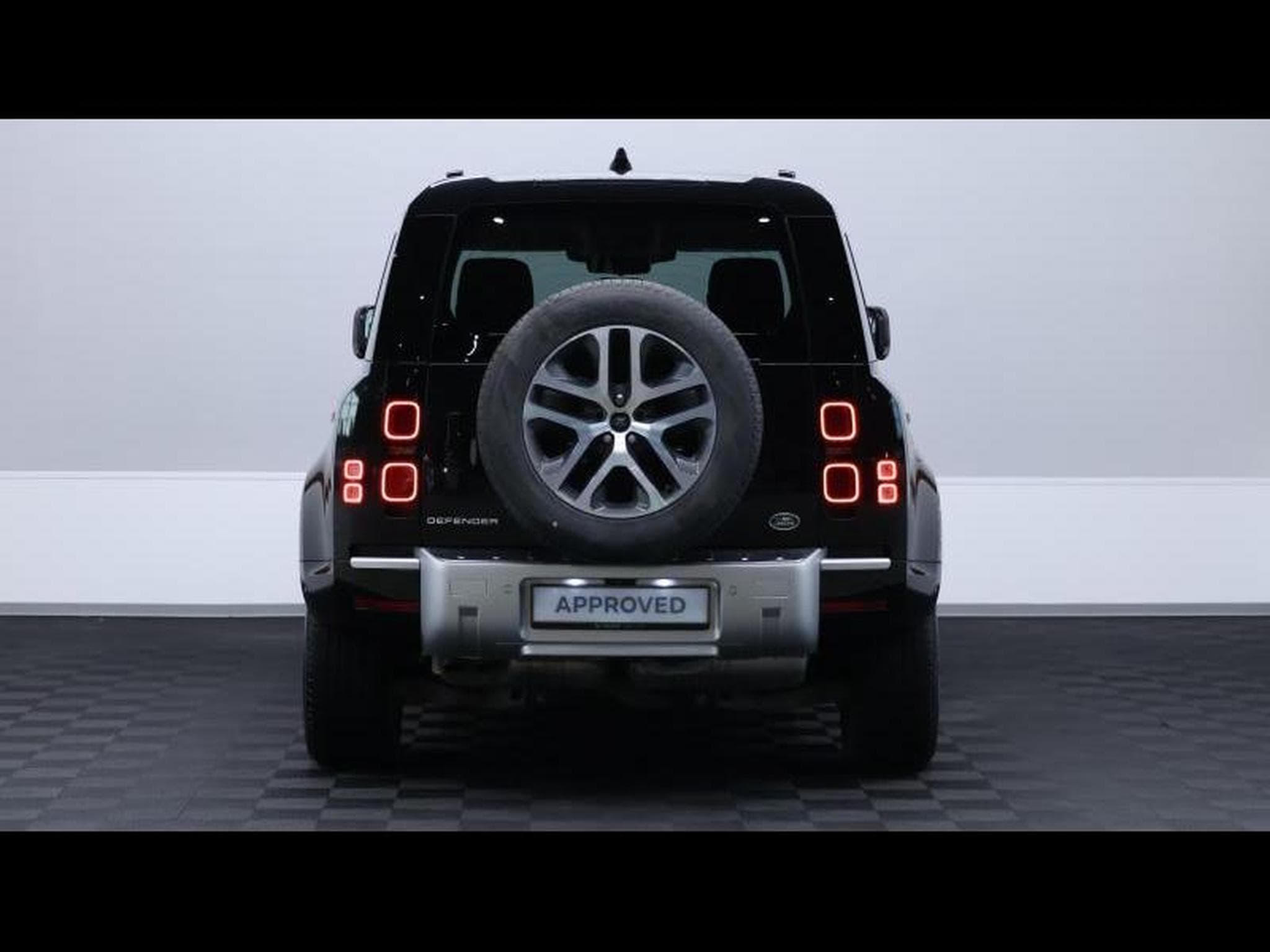Land-Rover Defender D250 XS Edition Auto (2023) - Photo 6