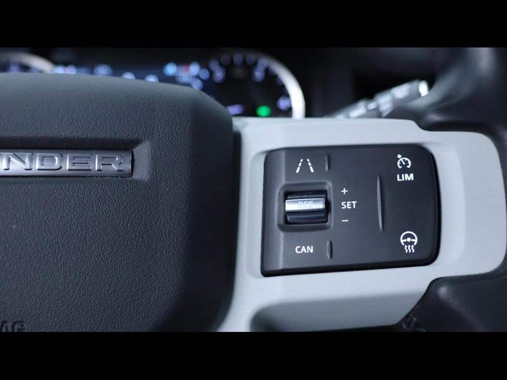 Land-Rover Defender D250 XS Edition Auto (2023) - Photo 19
