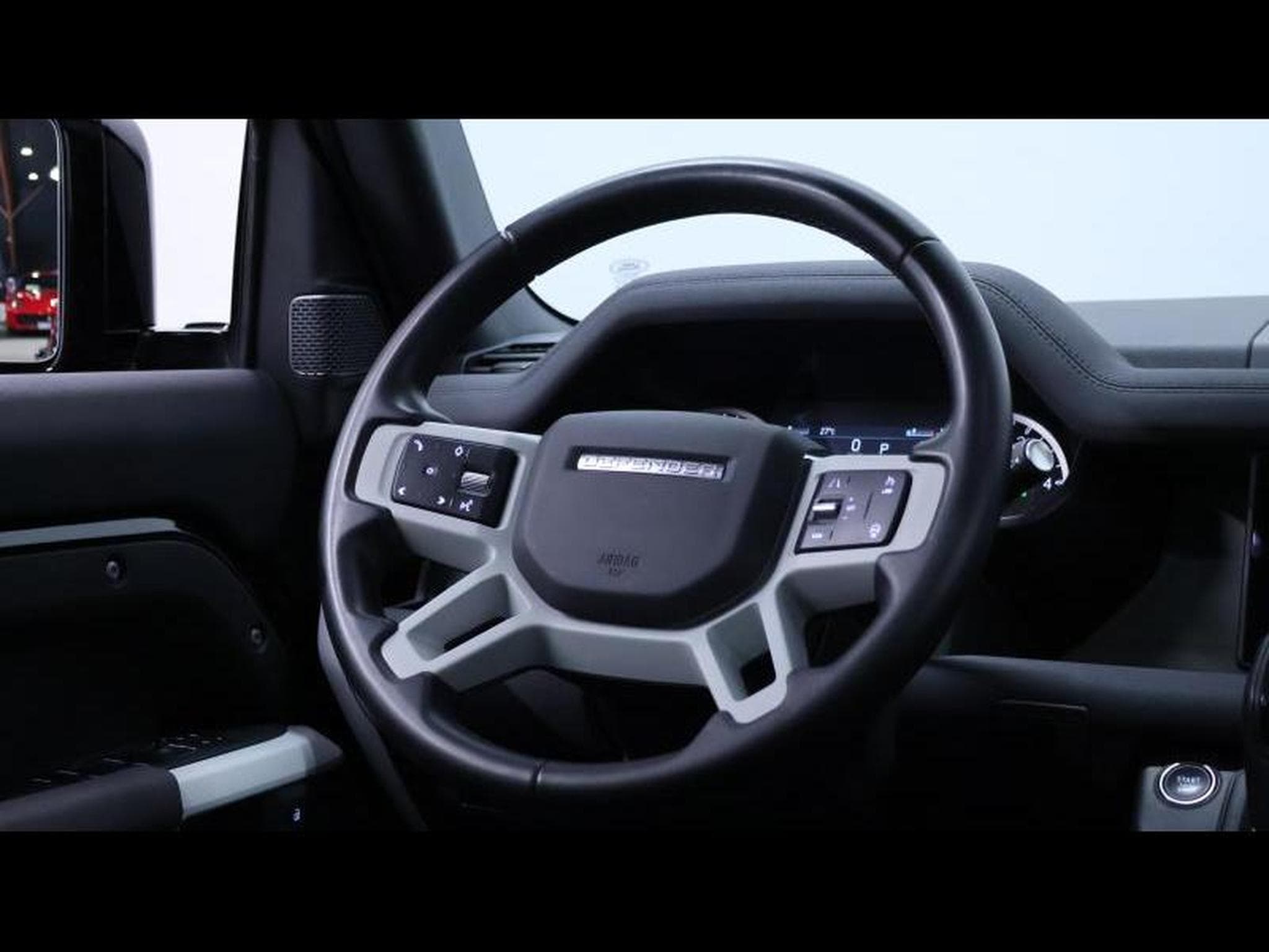 Land-Rover Defender D250 XS Edition Auto (2023) - Photo 17