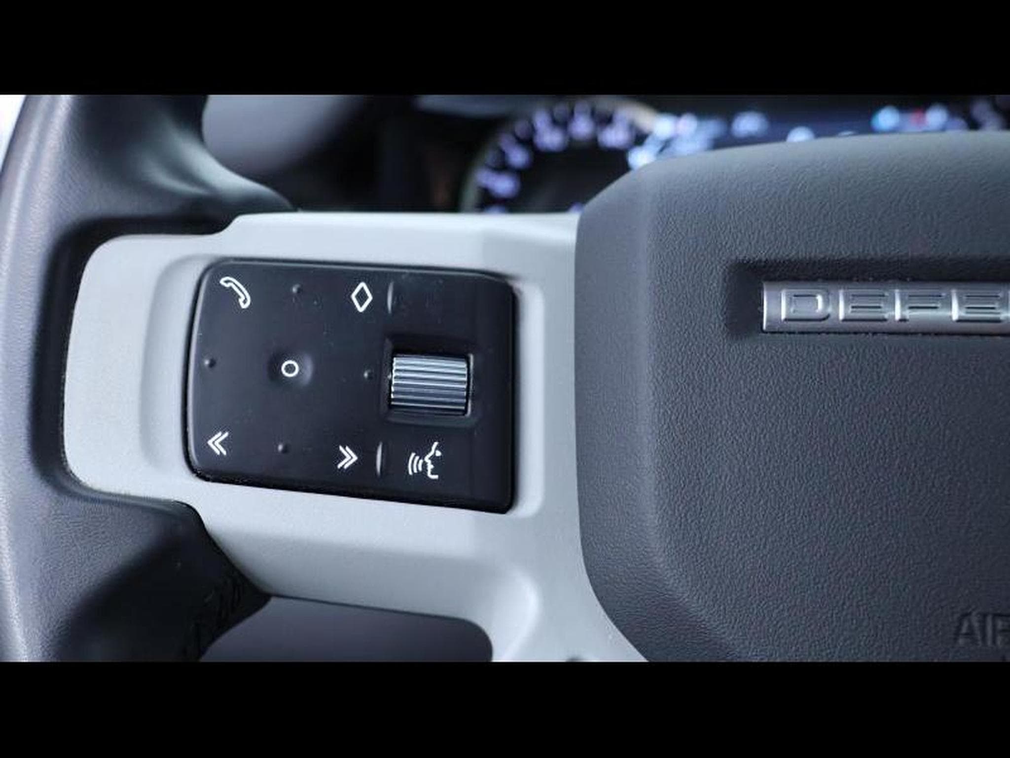 Land-Rover Defender D250 XS Edition Auto (2023) - Photo 18