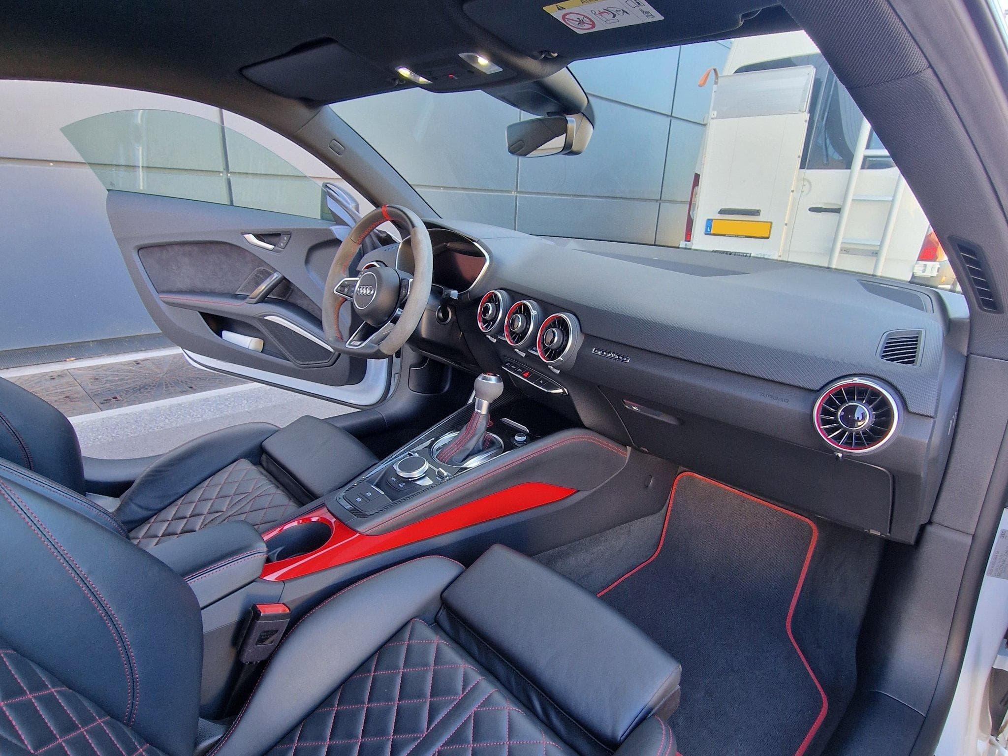 Audi TTS Competition 2.0 TFSI Quattro (2019) - Photo 8