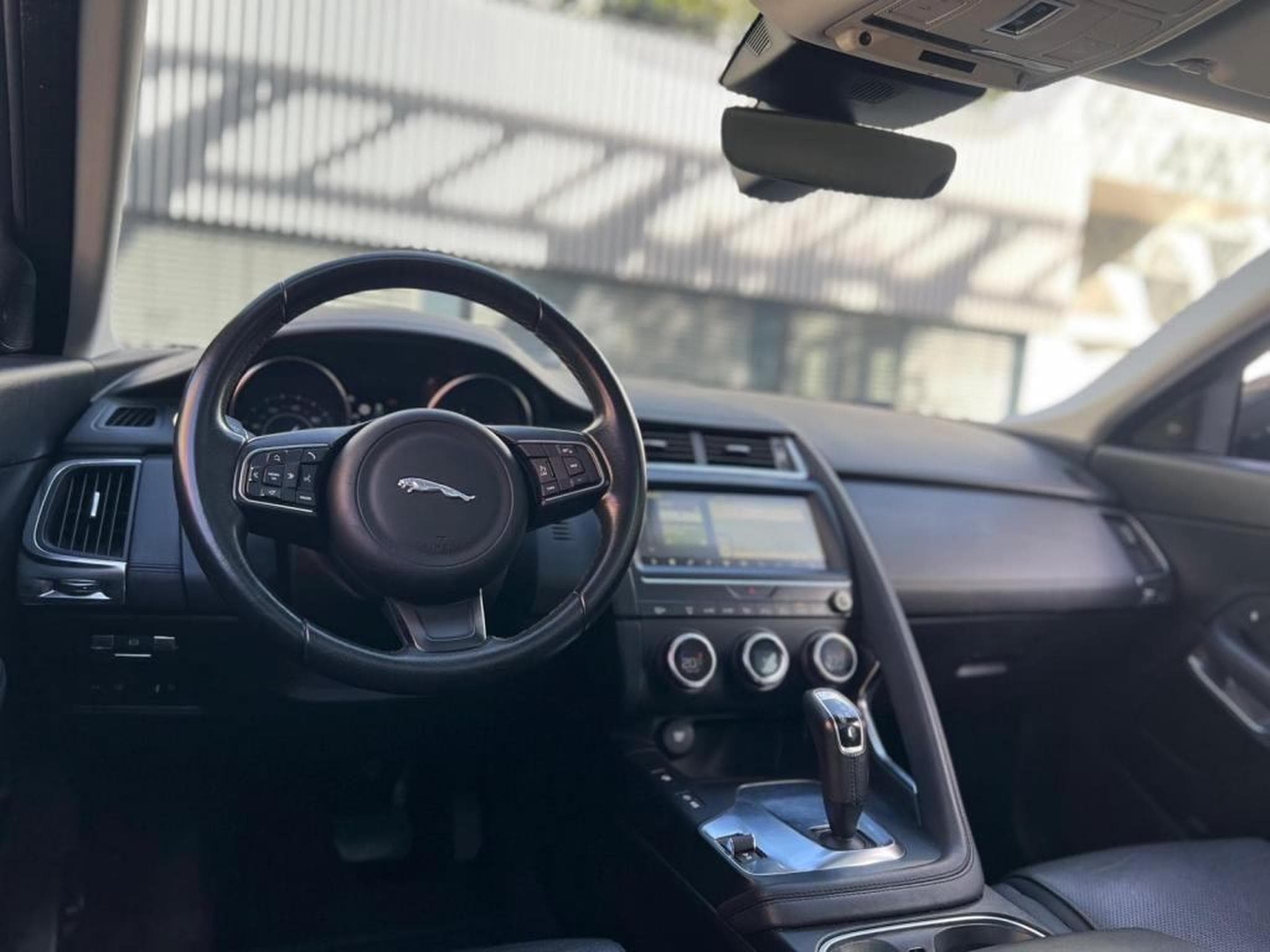 Jaguar E-Pace Automatique / Toit Panoramique (2018) - Photo 10