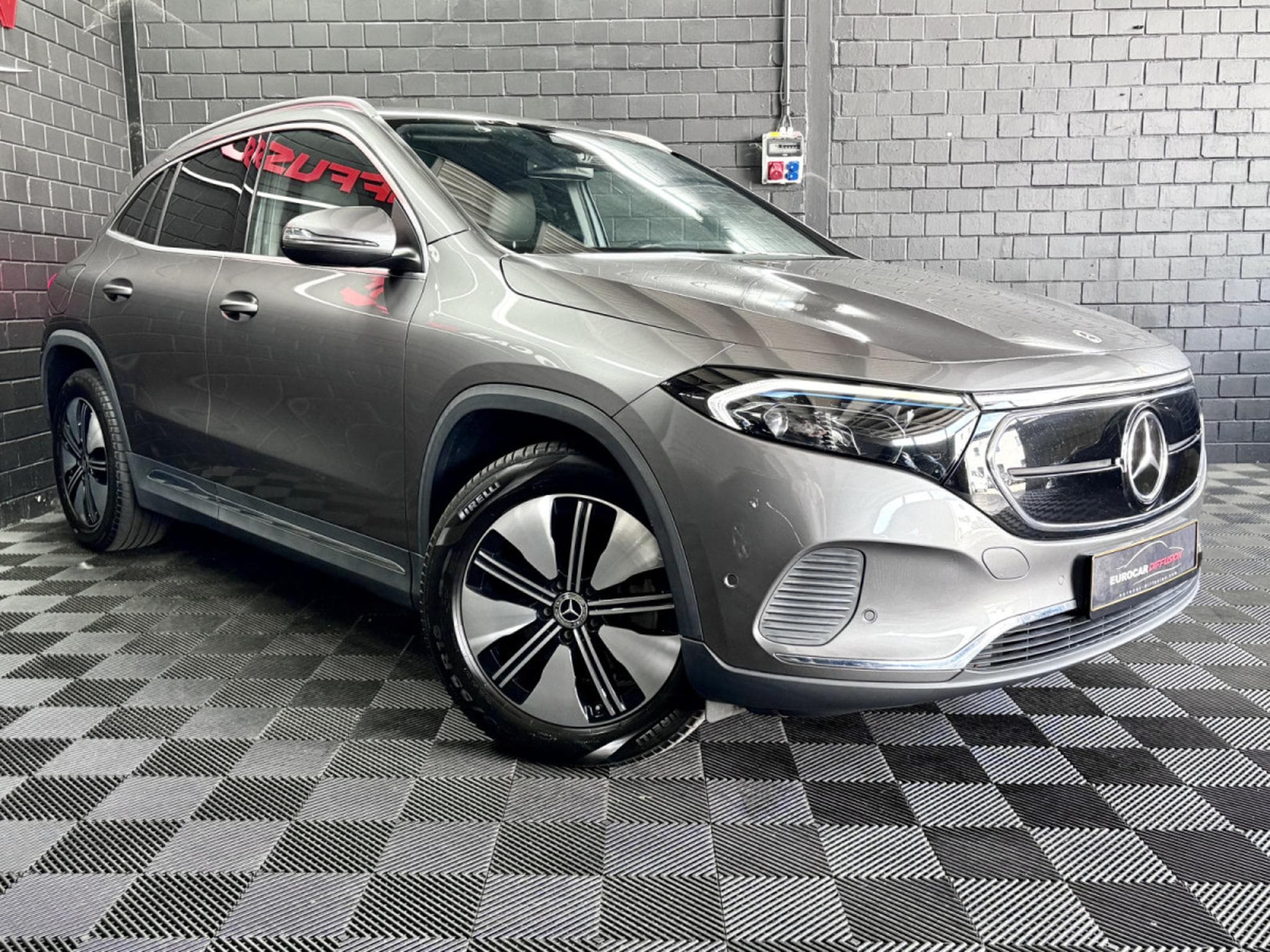 Mercedes EQA 250 71KWH BUSINESS LINE AUTO *CAM* ACC * HAYON * (2023) - Photo 4