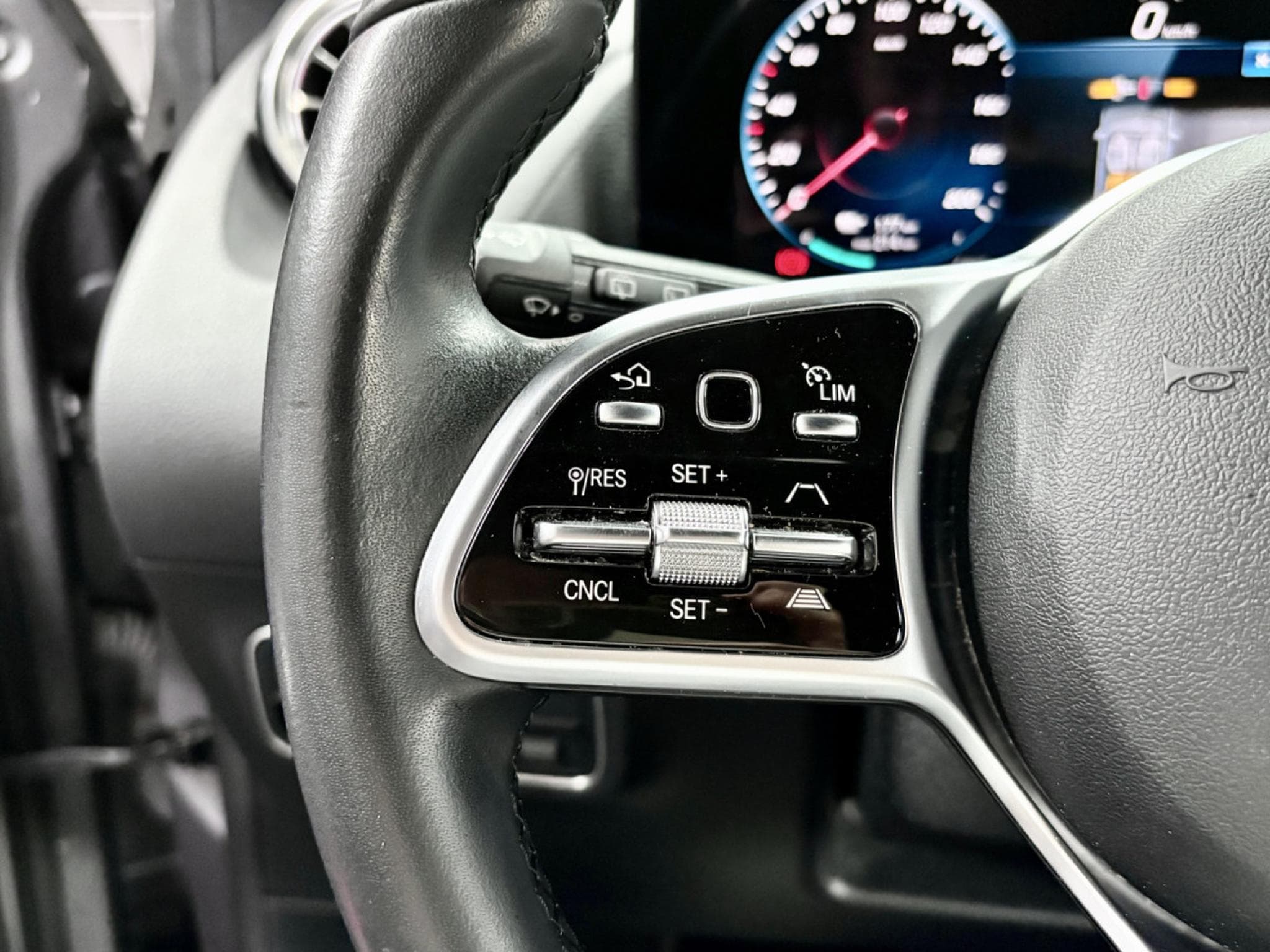 Mercedes EQA 250 71KWH BUSINESS LINE AUTO *CAM* ACC * HAYON * (2023) - Photo 12