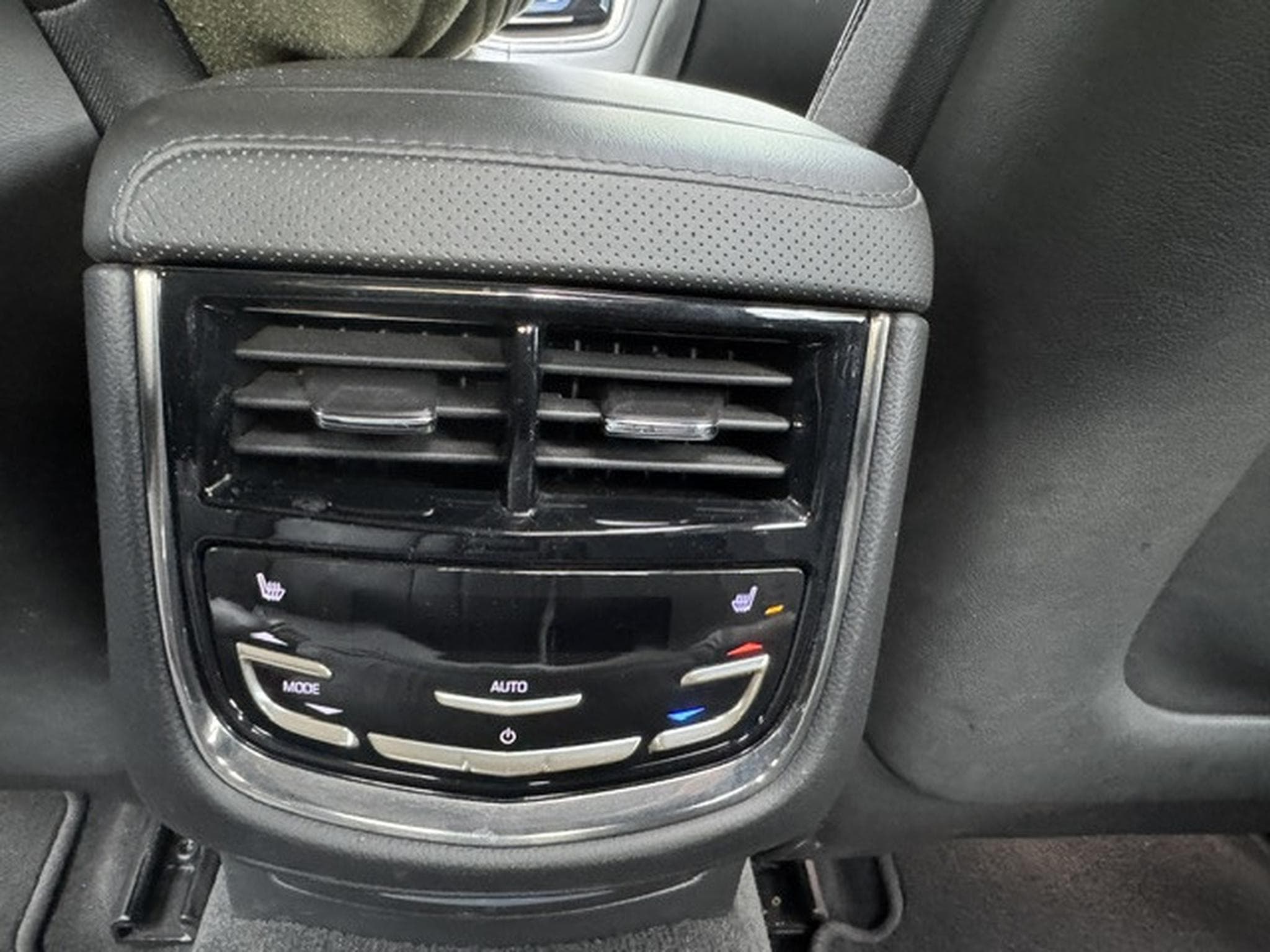 Cadillac CTS CADILLAC CTS PERFOMANCE 4x4 HEAD UP LEDER KAMERA NAVI (2015) - Photo 22