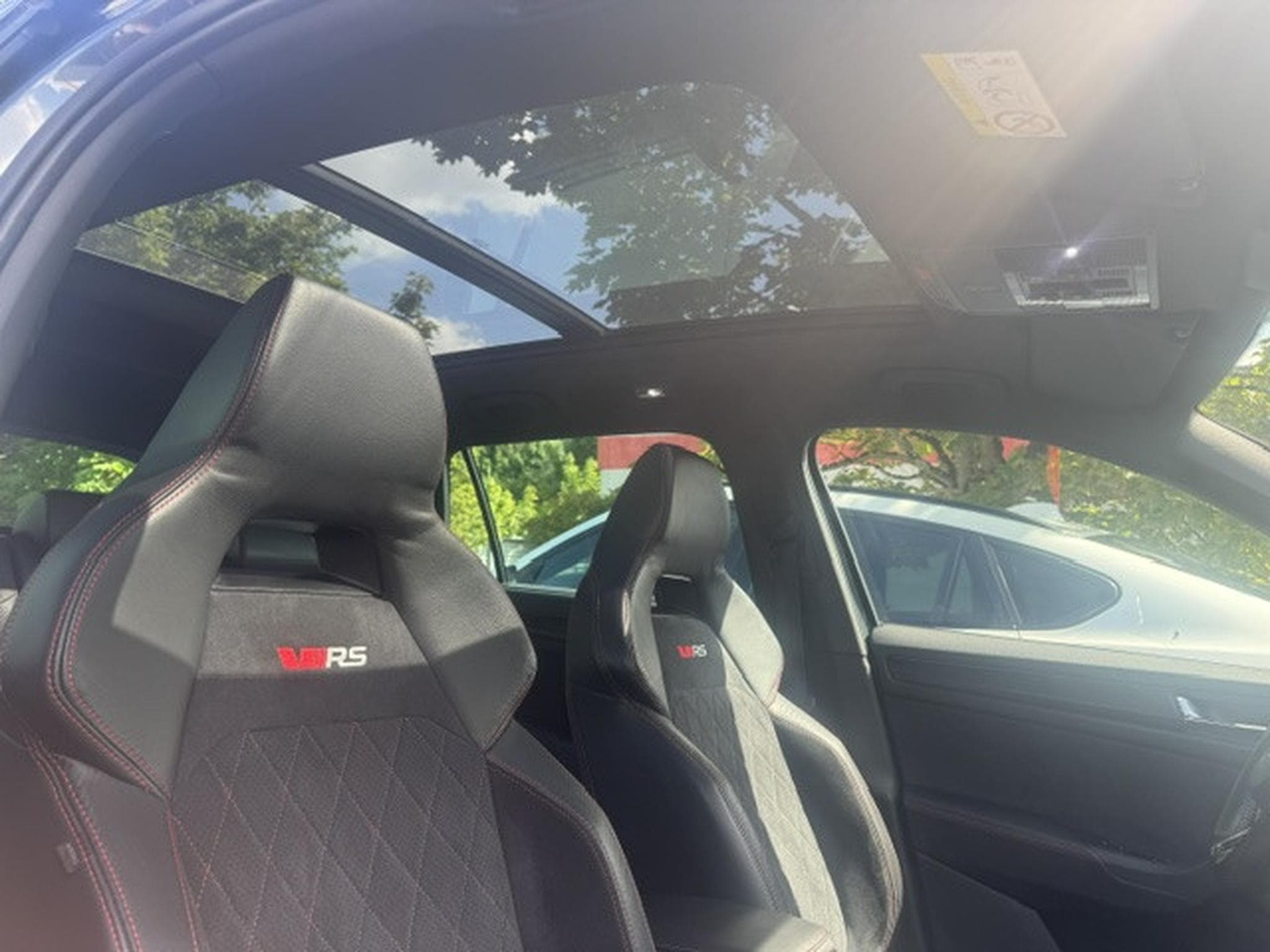 Skoda Kodiaq SKODA KODIAQ RS PANORAMA LEDER KEYLESS STANDHEIZUNG AHK (2020) - Foto 6