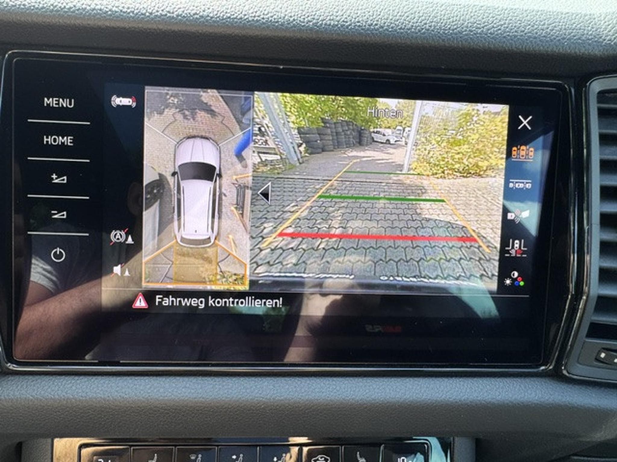Skoda Kodiaq SKODA KODIAQ RS PANORAMA LEDER KEYLESS STANDHEIZUNG AHK (2020) - Foto 25