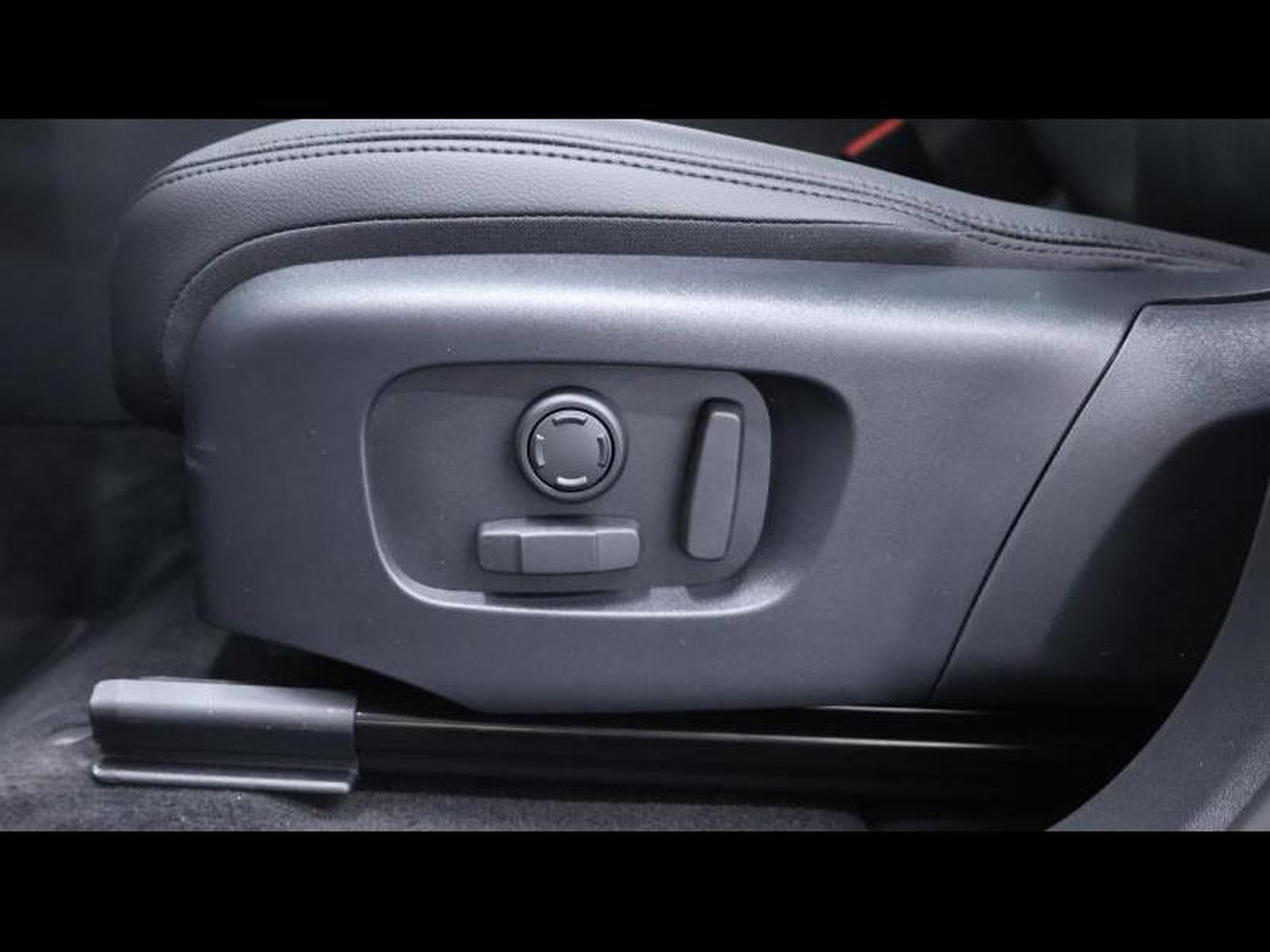 Land-Rover Range Rover Evoque P160 S (2026) - Photo 26