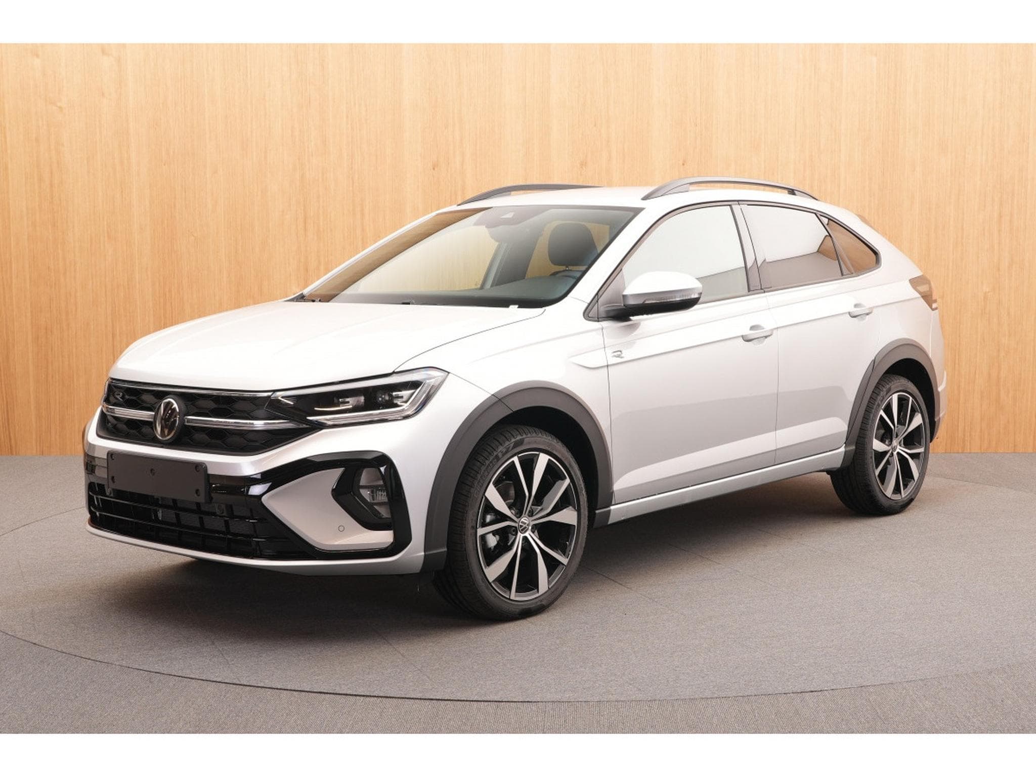 VW Taigo R-line 1.5 TSI 110KW-150CV DSG7 - Attelage - Jantes 18" - (2026) - Photo 1