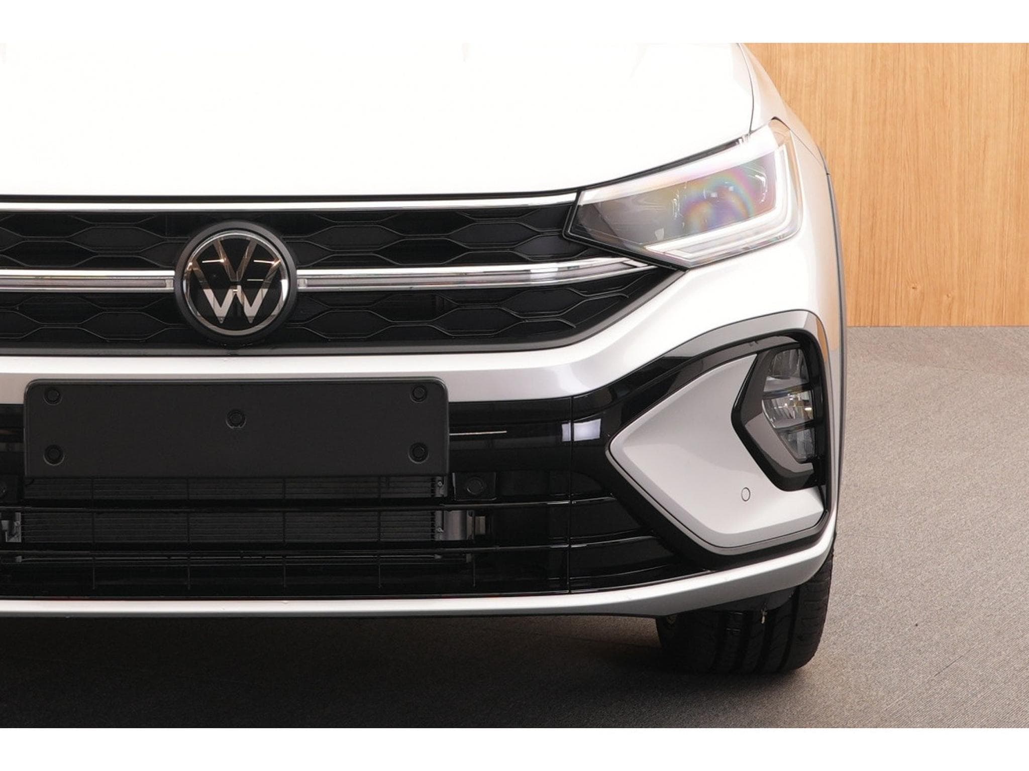 VW Taigo R-line 1.5 TSI 110KW-150CV DSG7 - Attelage - Jantes 18" - (2026) - Photo 12