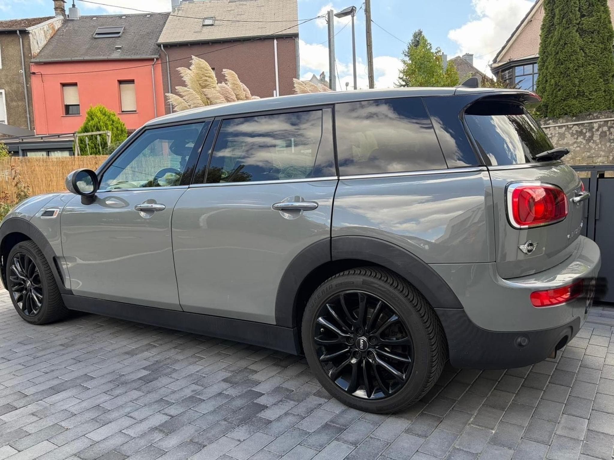 Mini Clubman ONE (2018) - Photo 3