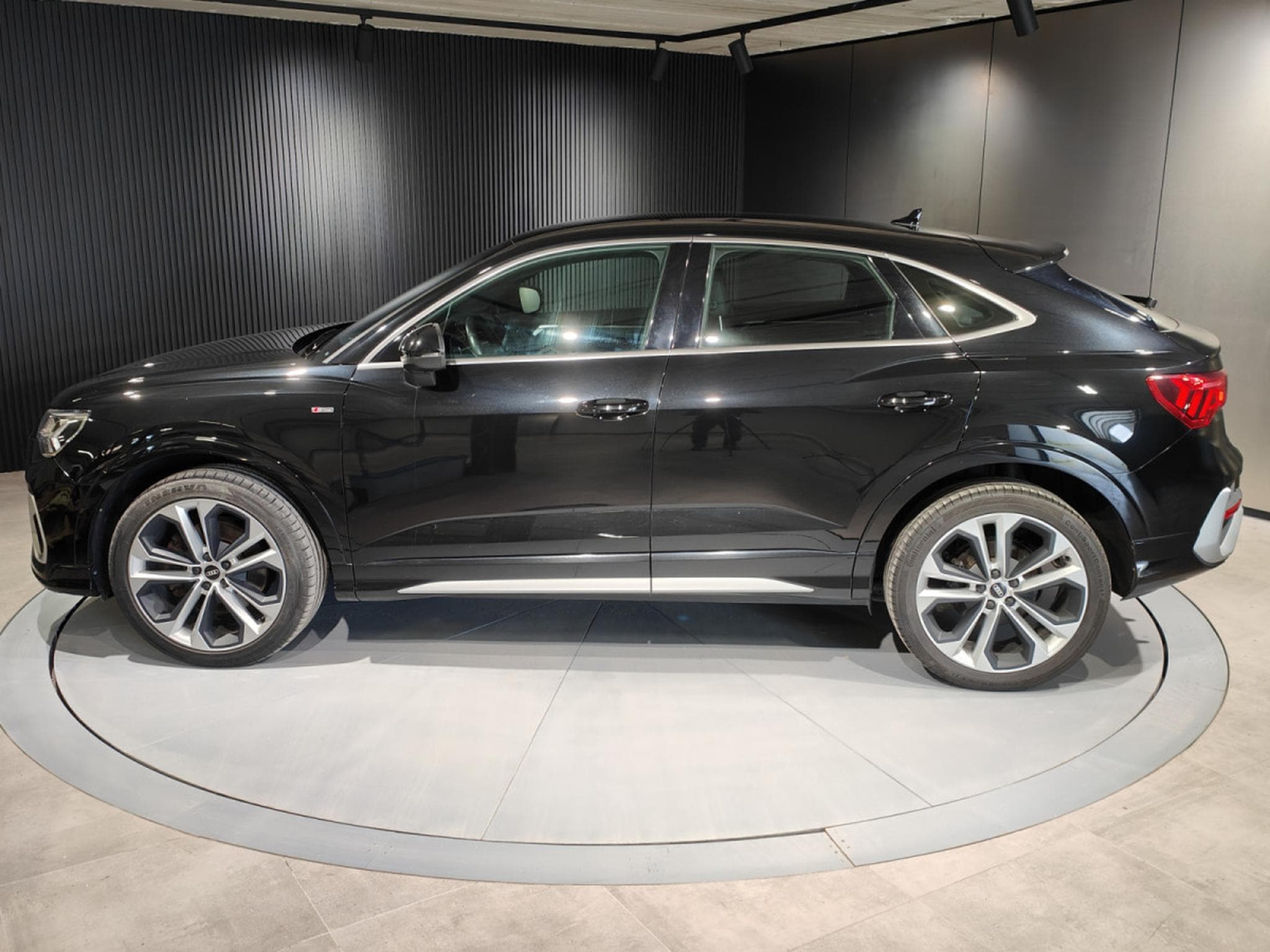 Audi Q3 Q3 SPORTBACK 40 TDI QUATTRO S-TRONIC S-LINE CAMERA VIRTUAL (2020) - Photo 5