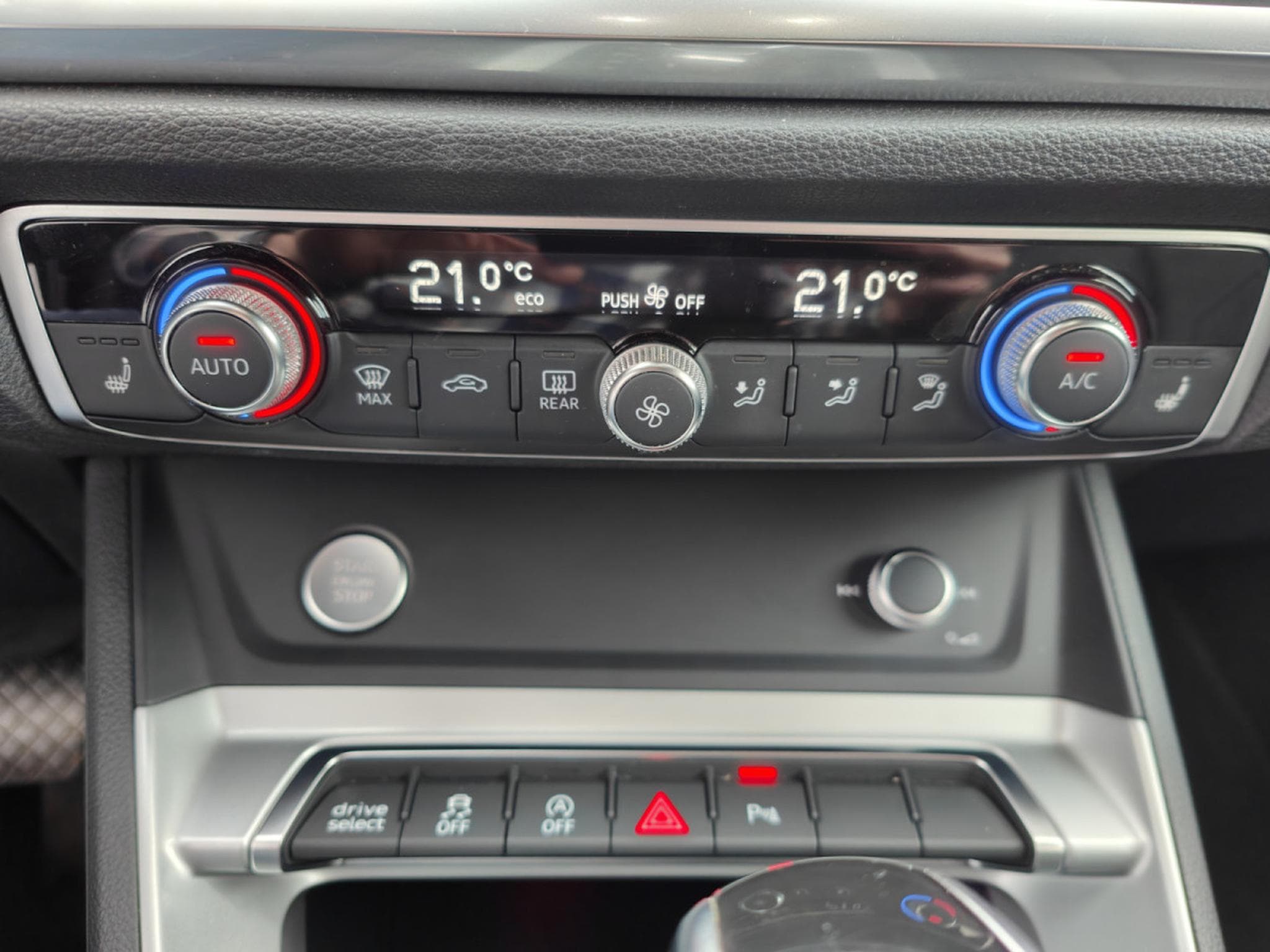 Audi Q3 Q3 SPORTBACK 40 TDI QUATTRO S-TRONIC S-LINE CAMERA VIRTUAL (2020) - Photo 16