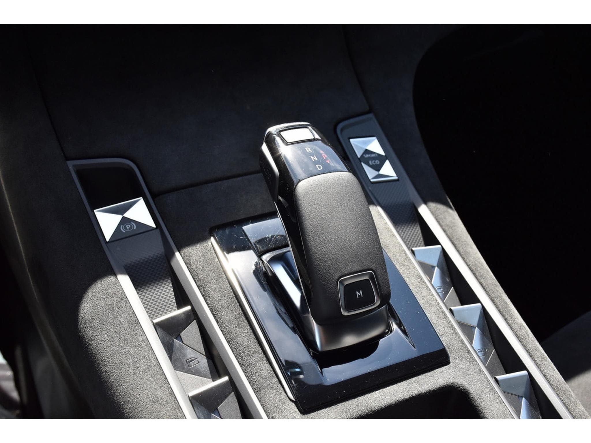 DS Automobiles DS7 1.6 Performance Line EAT8 MEMO LANE SIDE 1° MAIN (2021) - Foto 18