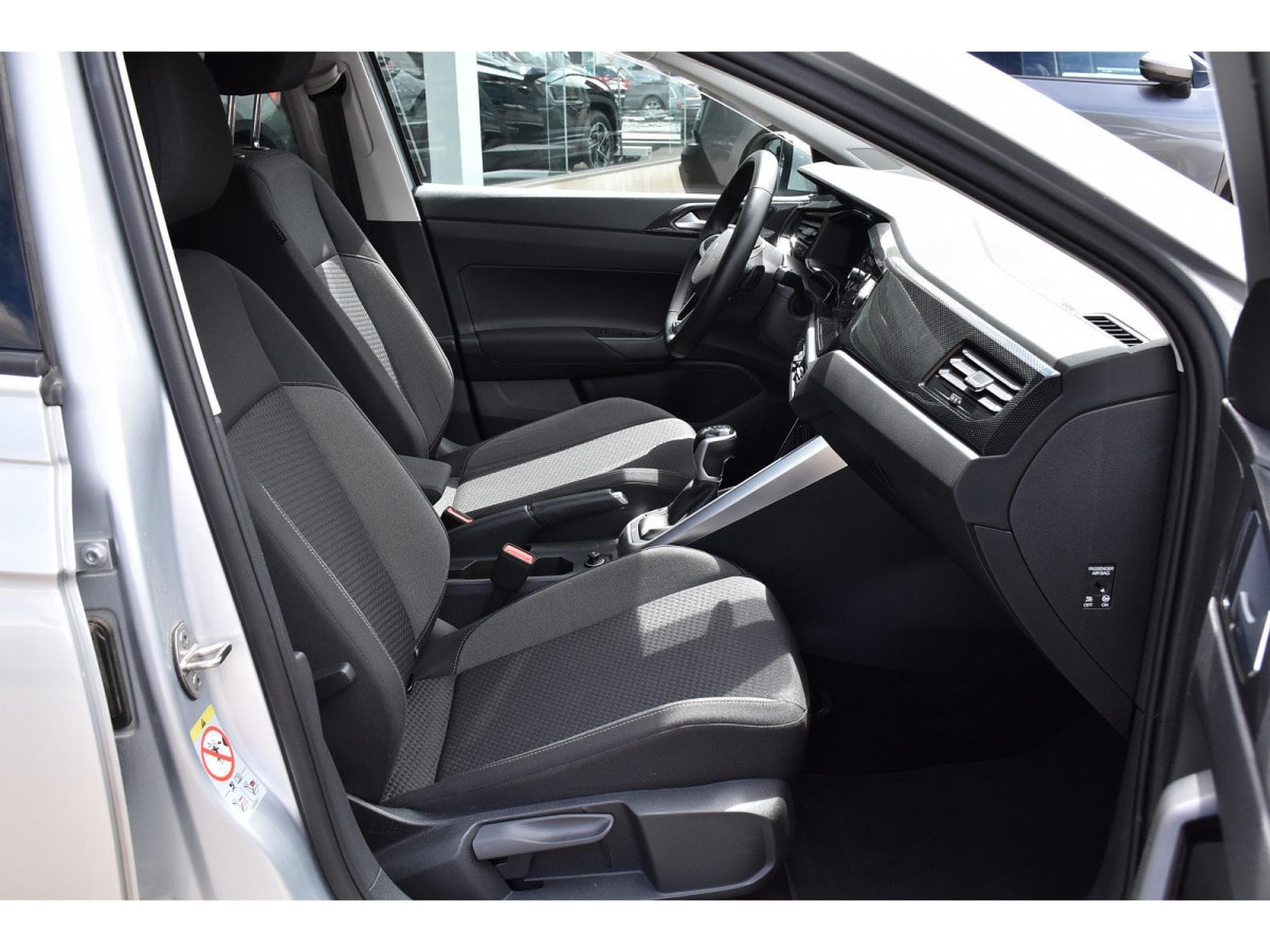 VW Taigo 1.0 TSI Life DSG ACC TRAVEL CAM KEYLESS JA17 1° MAIN (2025) - Foto 7