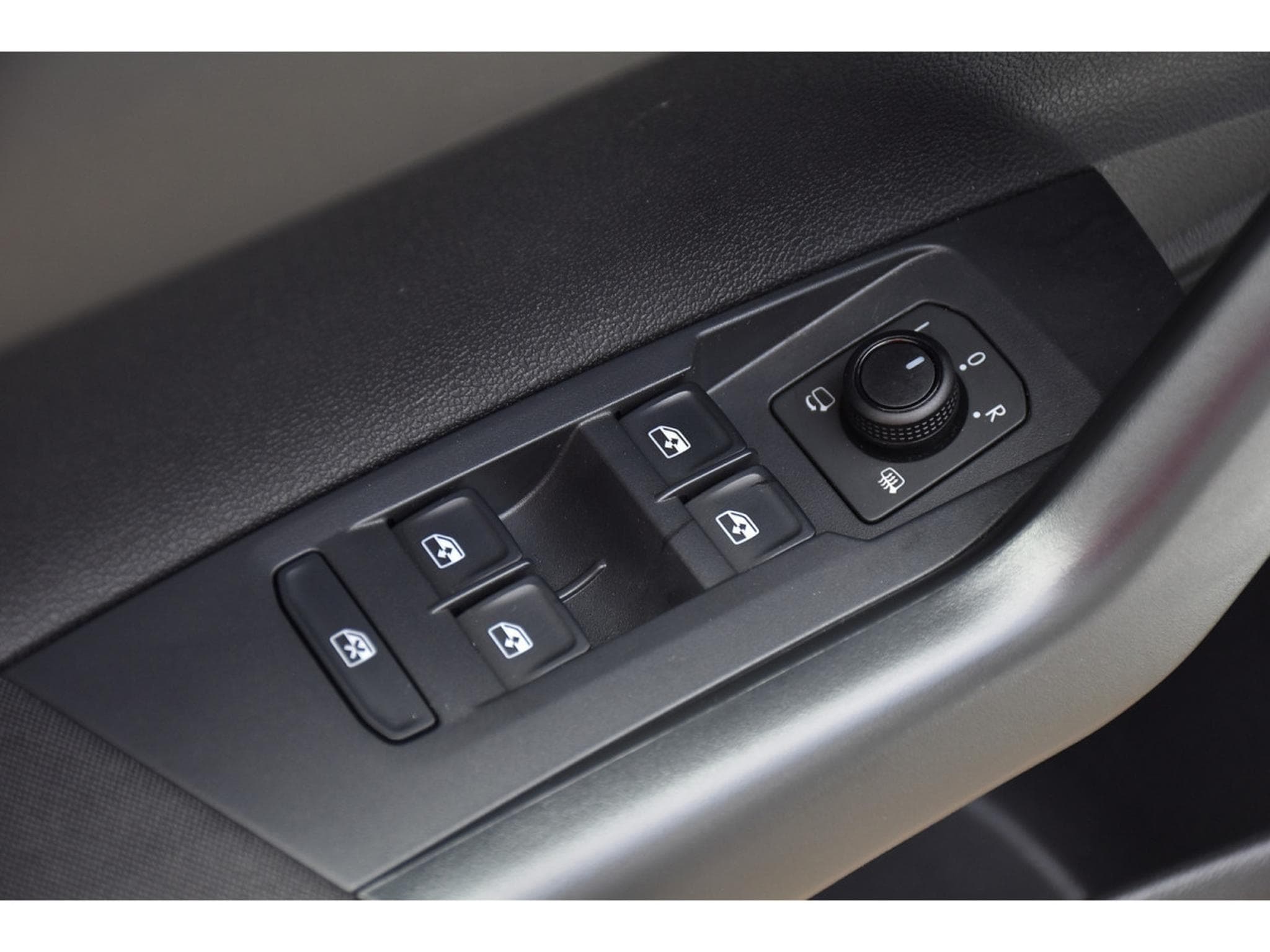 VW Taigo 1.0 TSI Life DSG ACC TRAVEL CAM KEYLESS JA17 1° MAIN (2025) - Foto 21