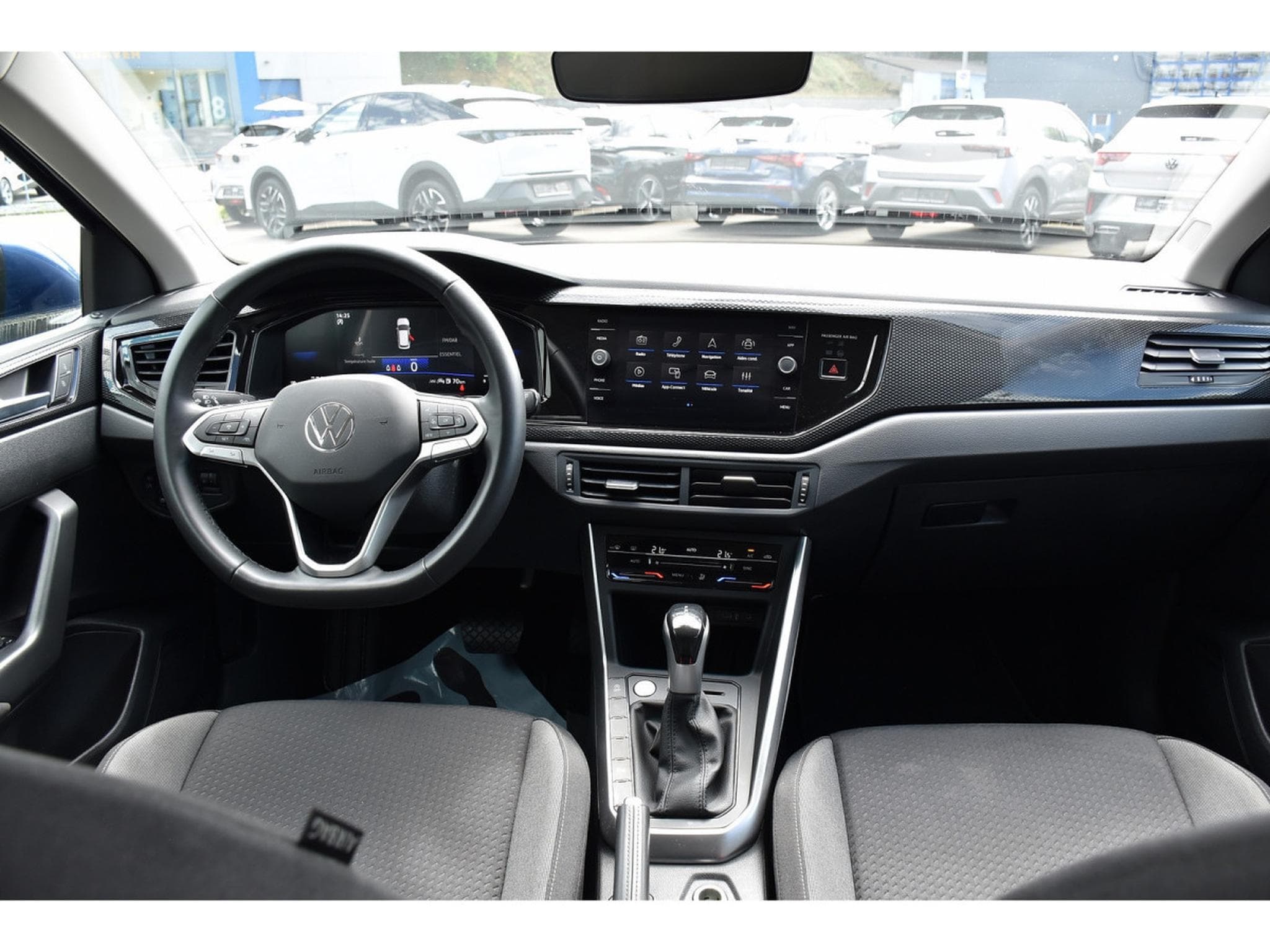 VW Taigo 1.0 TSI Life DSG ACC TRAVEL CAM KEYLESS JA17 1° MAIN (2025) - Foto 9