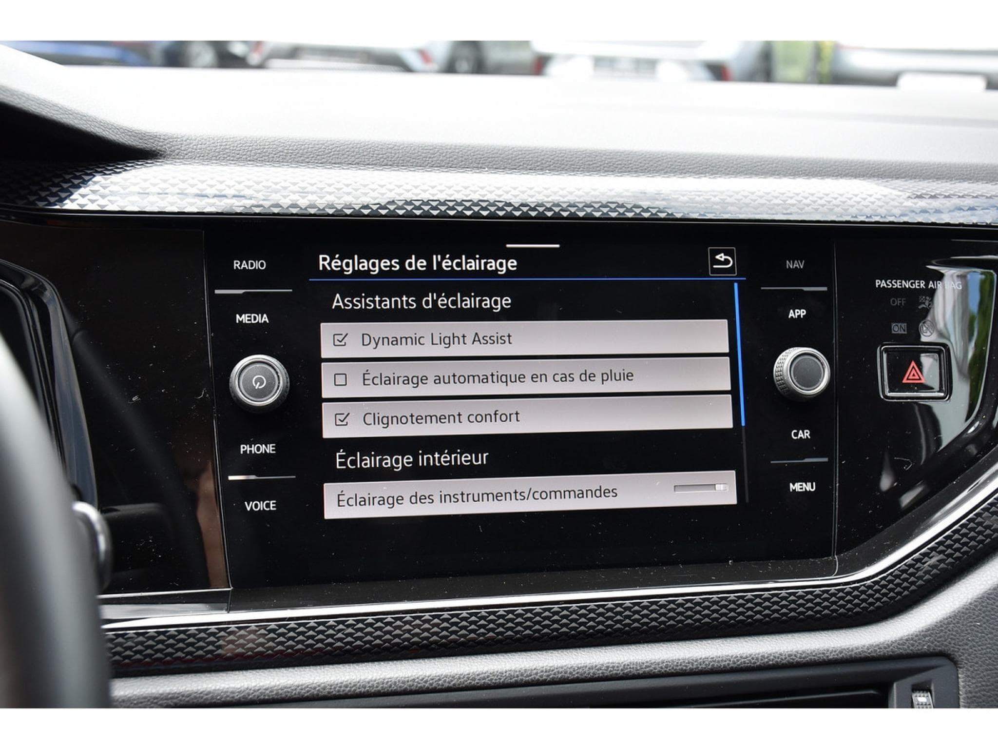 VW Taigo 1.0 TSI Life DSG ACC TRAVEL CAM KEYLESS JA17 1° MAIN (2025) - Foto 13