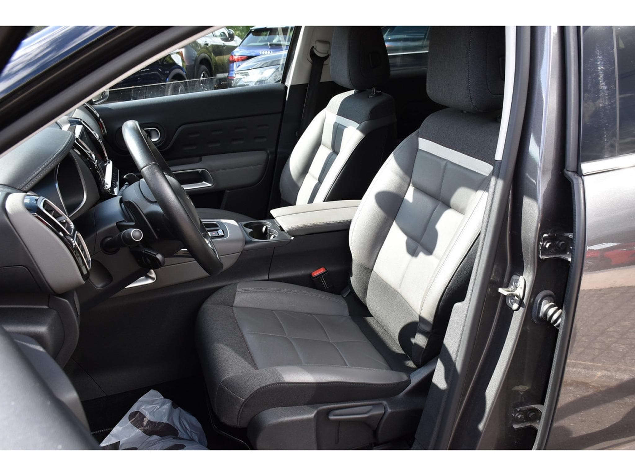 Citroën C5 Aircross 1.2 130 Shine EAT8 CUIR ACC LANE SIDE CAM360 1° MAIN (2021) - Foto 6