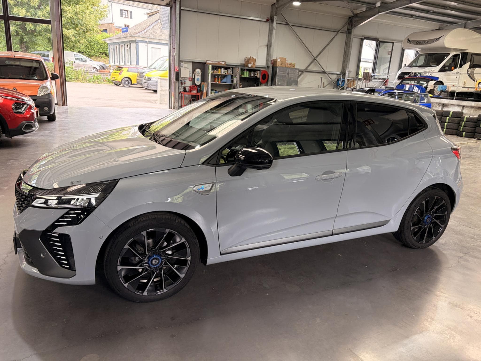 Renault Clio V 1.0 TCe Esprit Alpine (2025) - Photo 6