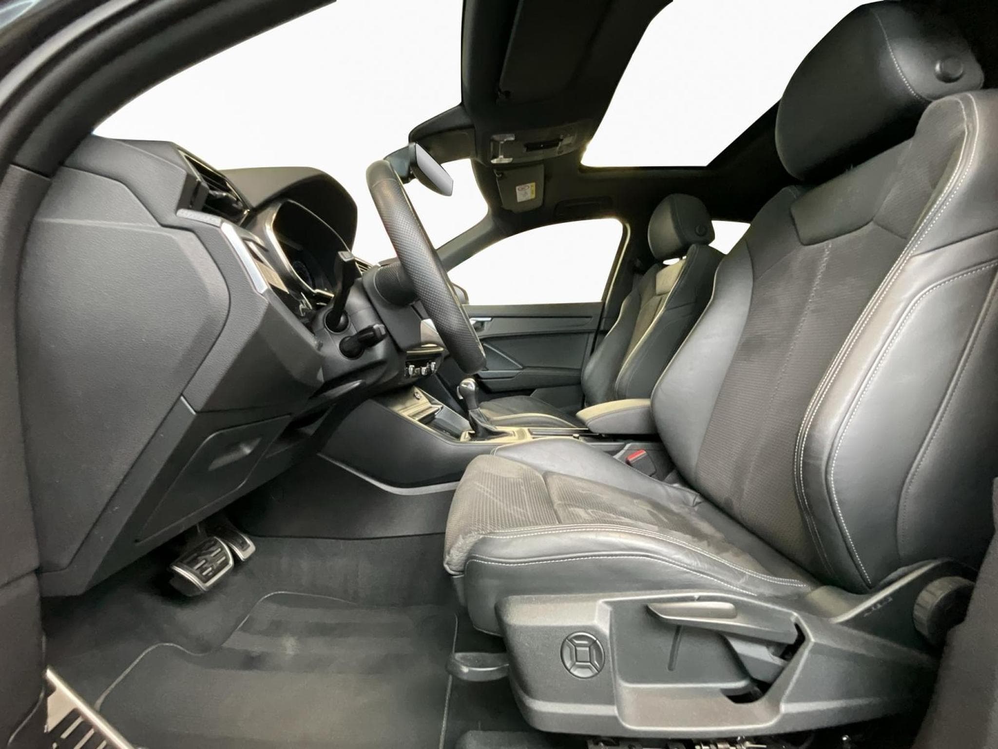 Audi Q3 S-line+S-Tronic+Quattro+Pano+LM19+P.Premium+Black-Style (2020) - Foto 9