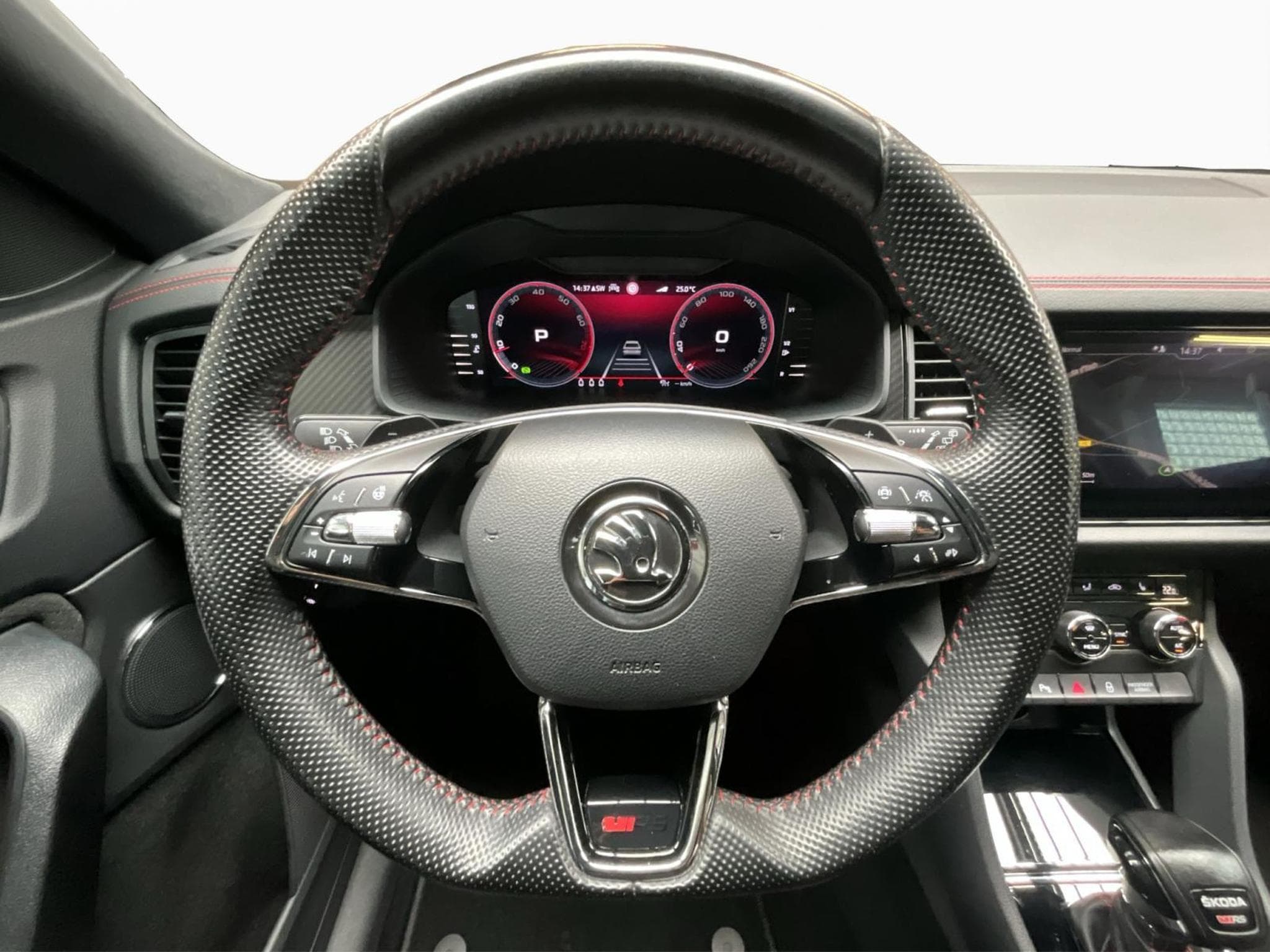 Skoda Kodiaq RS+DSG+4x4+Pano+AHK+Soundsytem+RearView (2024) - Foto 10