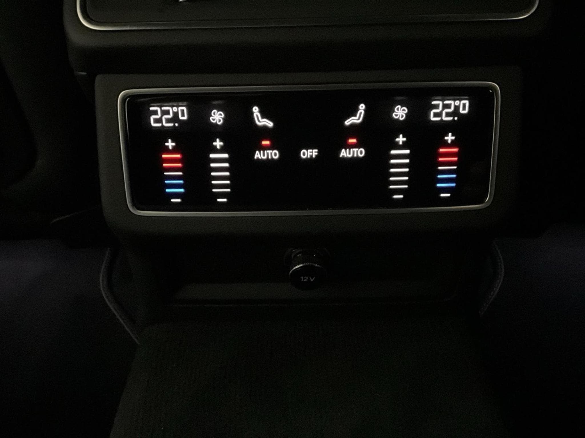 Audi A6 Avant+Sport+50TDI+Quattro+TipTronic+LED+NAVI (2023) - Photo 22
