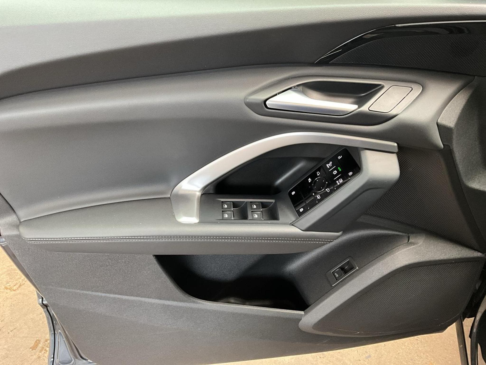 Audi Q5 Tech-Plus+Quattro+S-Tronic+P.Business+AHK+LM18+StandH. (2025) - Photo 14