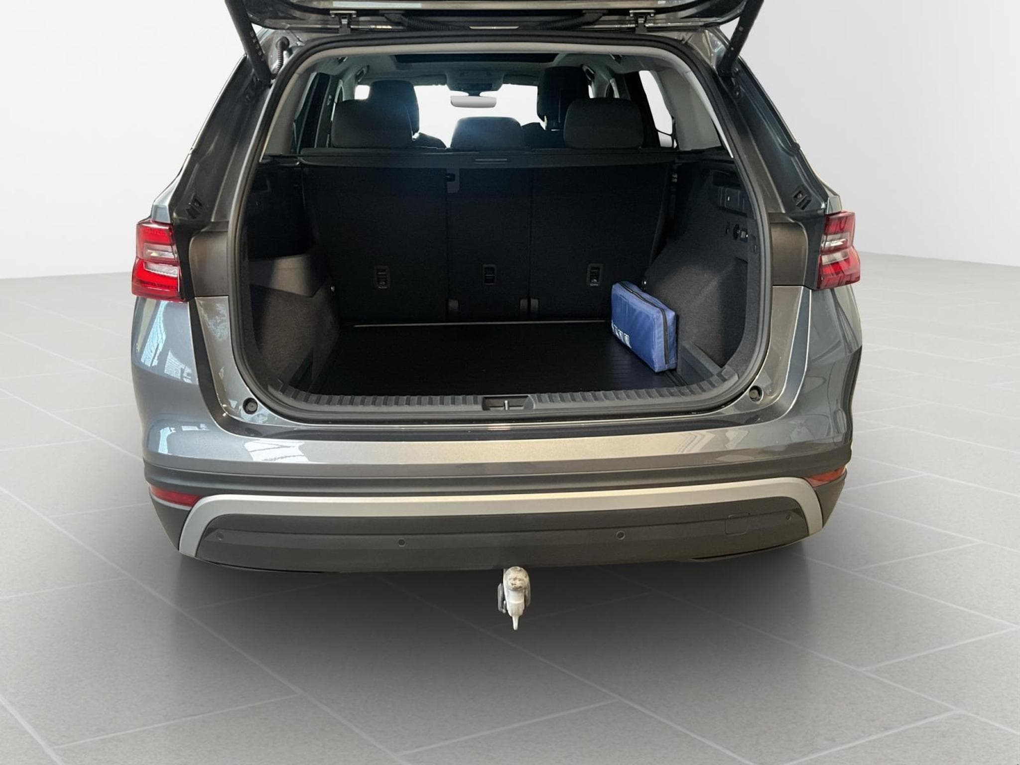 Skoda Kodiaq Selection+DSG+4x4+LM18+P.Convenience+AHK+Head-up+Pano (2025) - Foto 17