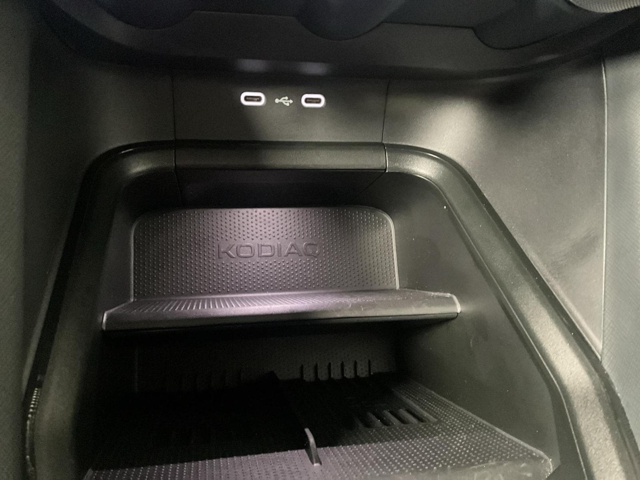 Skoda Kodiaq Selection+DSG+4x4+LM18+P.Convenience+AHK+Head-up+Pano (2025) - Foto 21