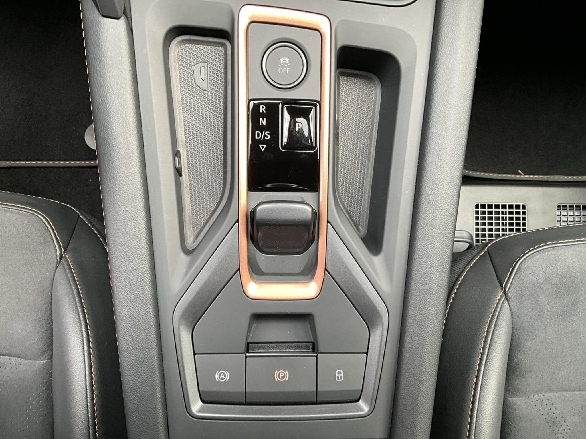 Cupra Formentor Dynamic-Design+DSG+Pure-Performance+Dynamic-Design+Pano (2025) - Foto 12