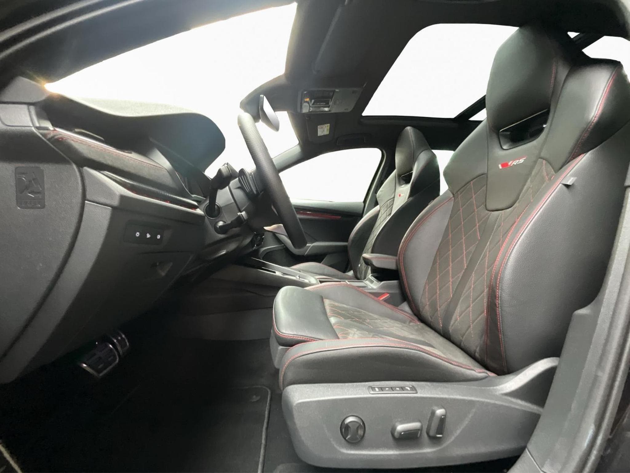 Skoda Octavia Rs+DSG+P.Assisted+Design-Suedia+AHK+Pano+360° (2025) - Foto 9