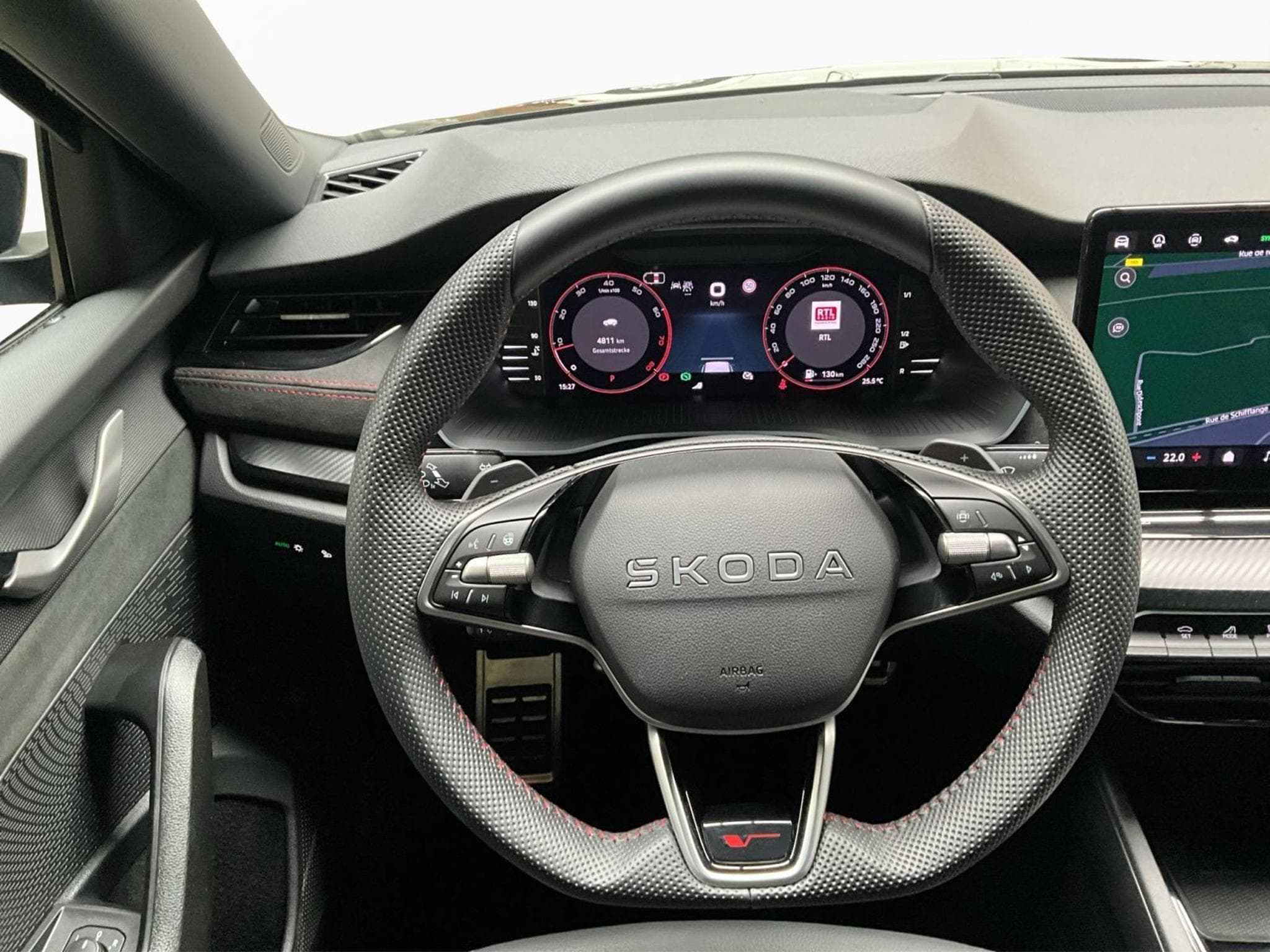 Skoda Octavia Rs+DSG+P.Assisted+Design-Suedia+AHK+Pano+360° (2025) - Foto 10