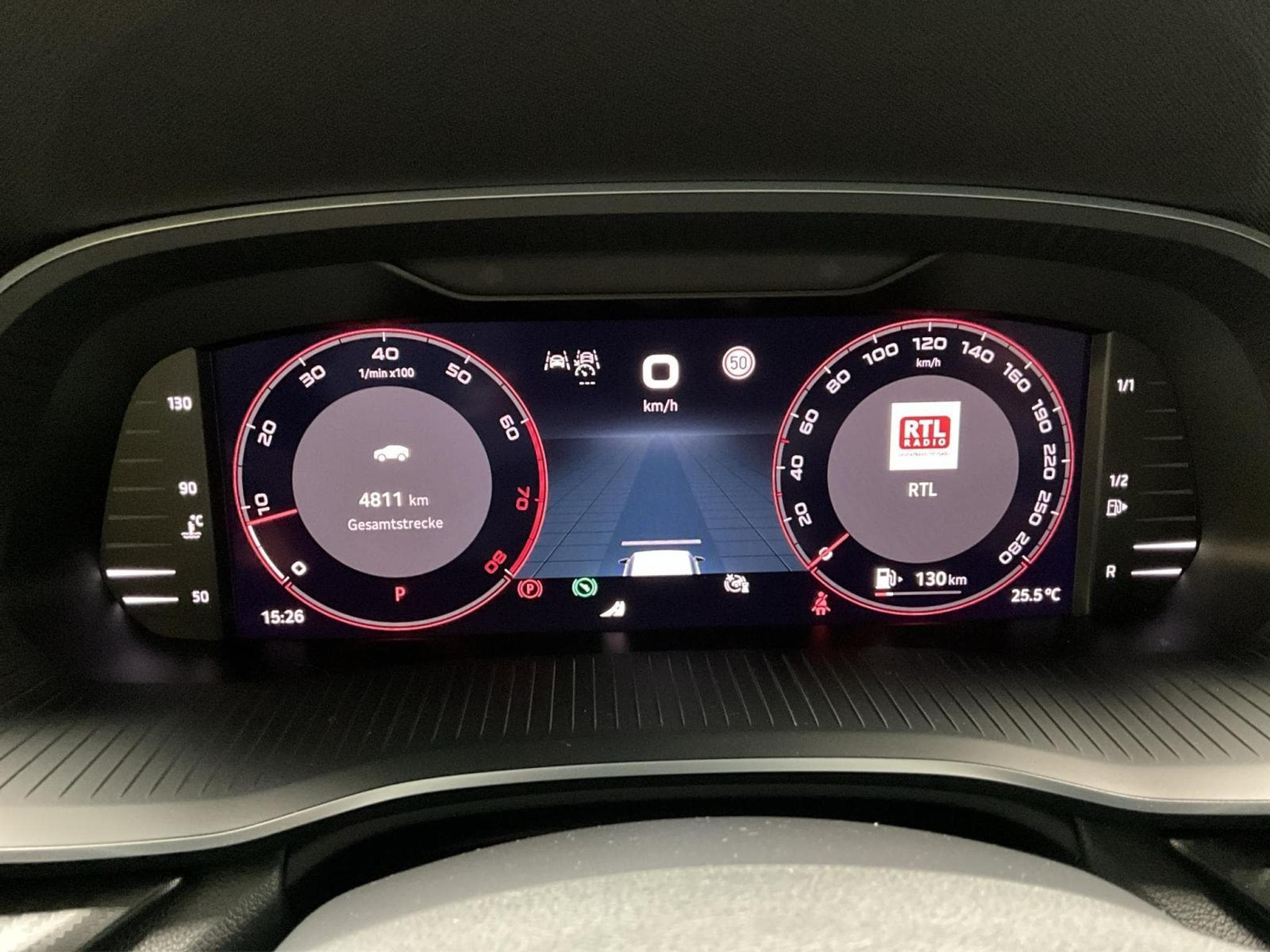 Skoda Octavia Rs+DSG+P.Assisted+Design-Suedia+AHK+Pano+360° (2025) - Foto 11