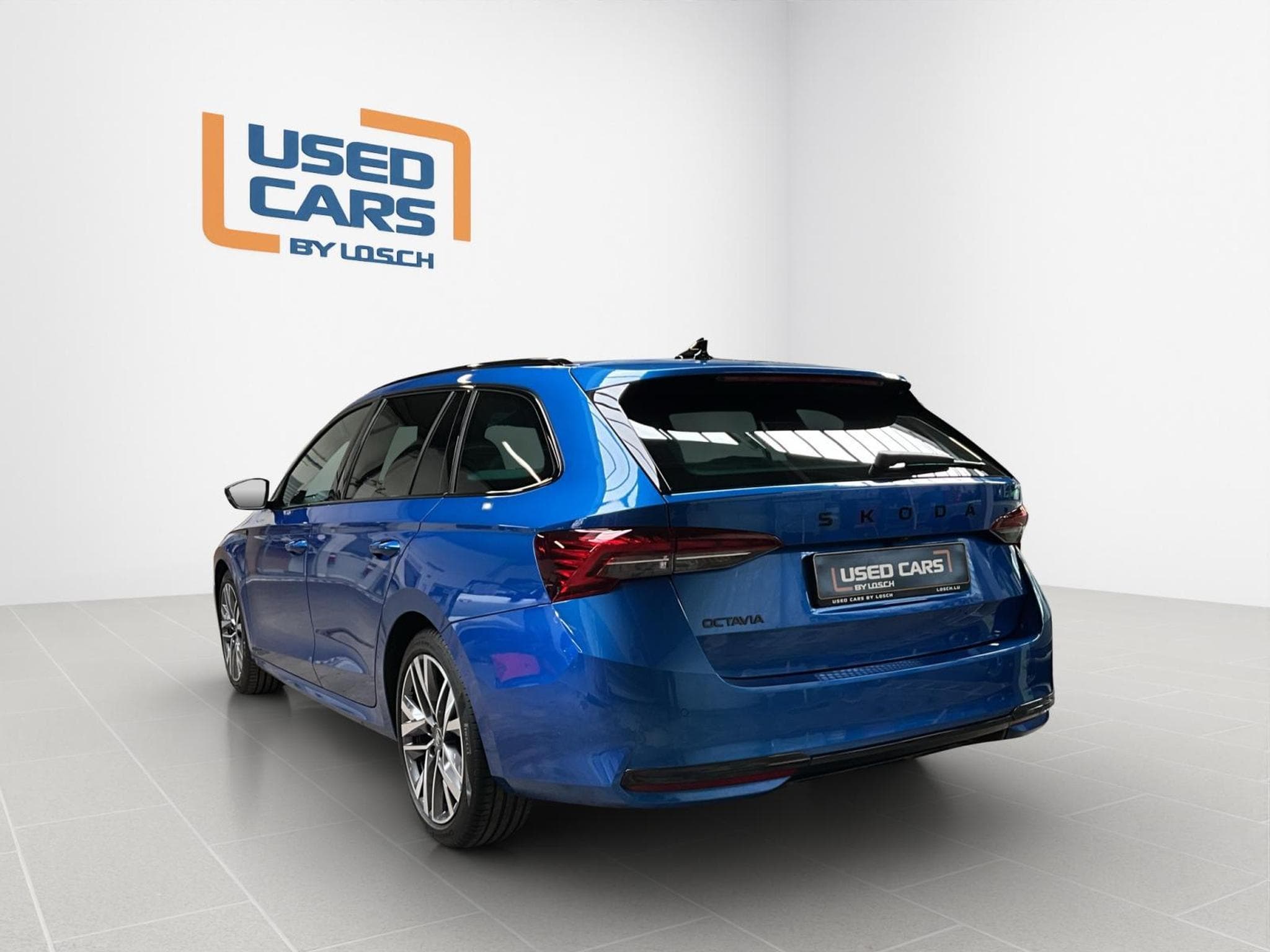 Skoda Octavia Sportline+DSG+Led+Navi+LM18+P.Sommeil (2025) - Foto 6