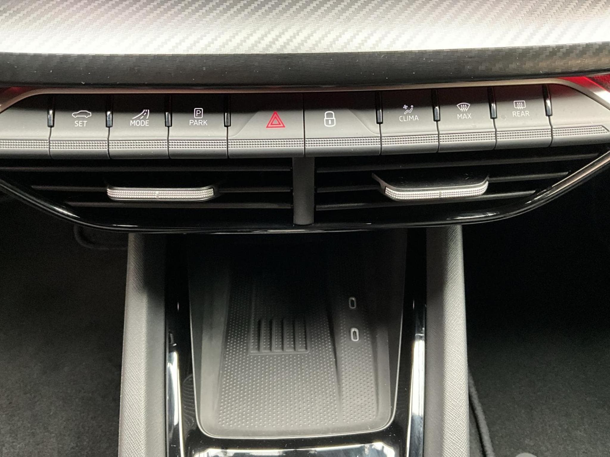 Skoda Octavia Sportline+DSG+Led+Navi+LM18+P.Sommeil (2025) - Foto 18