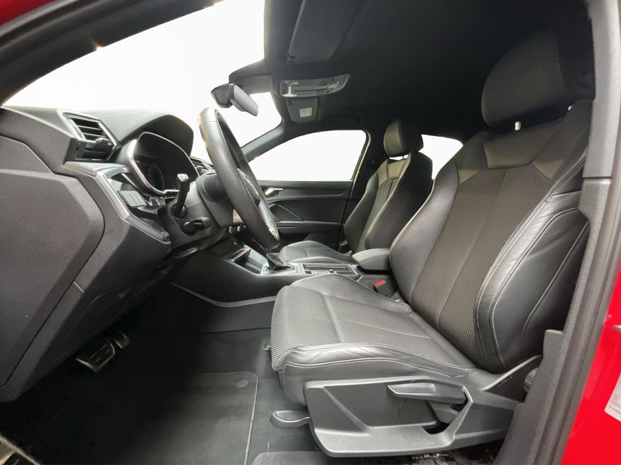 Audi Q3 SB+S-line+S-Tronic+35TFSI+P.Premium+AHK+LED+NAVI (2024) - Foto 9