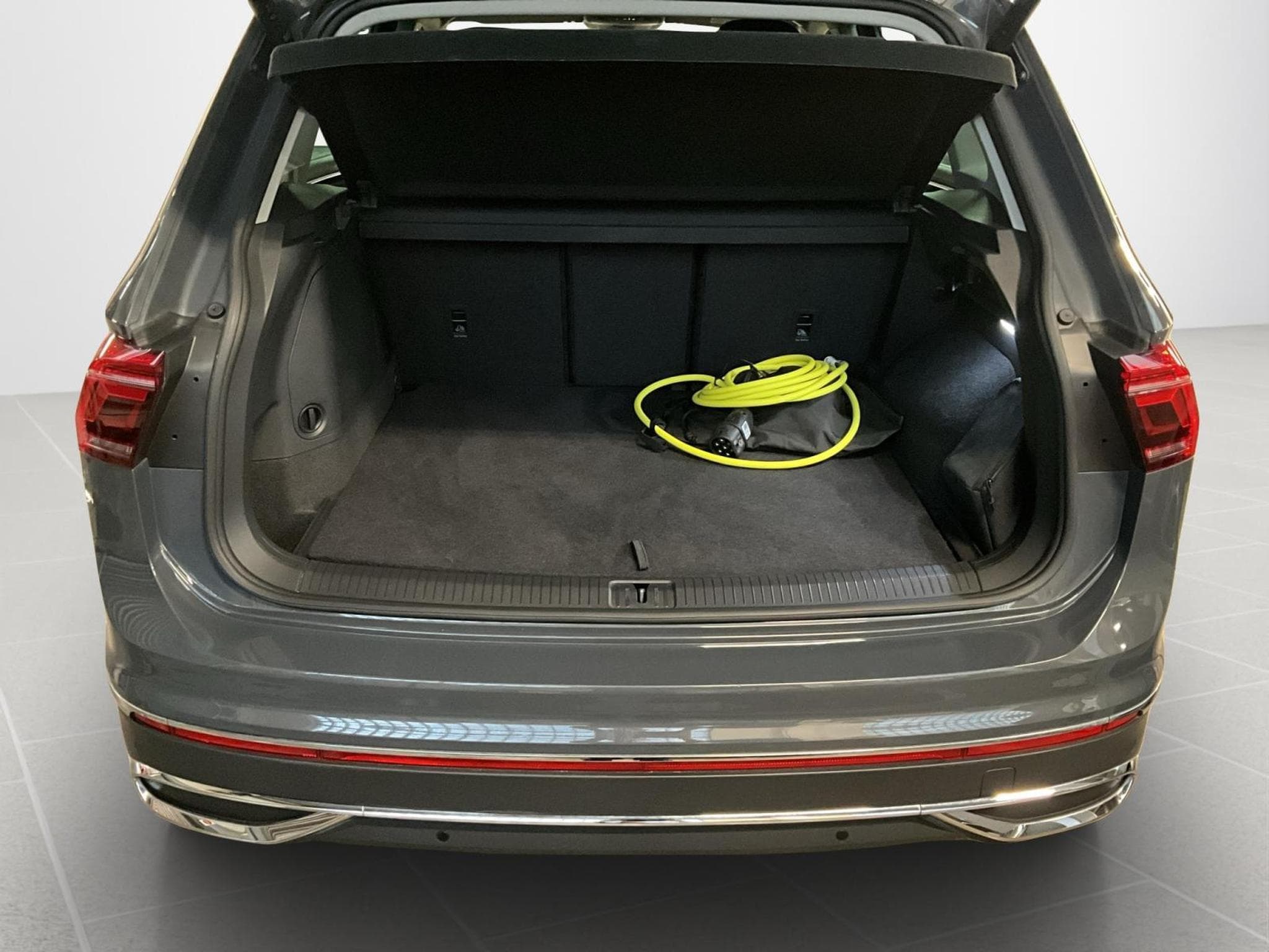 VW Tiguan Elegance+DSG+Led+Navi+DAB (2023) - Foto 16