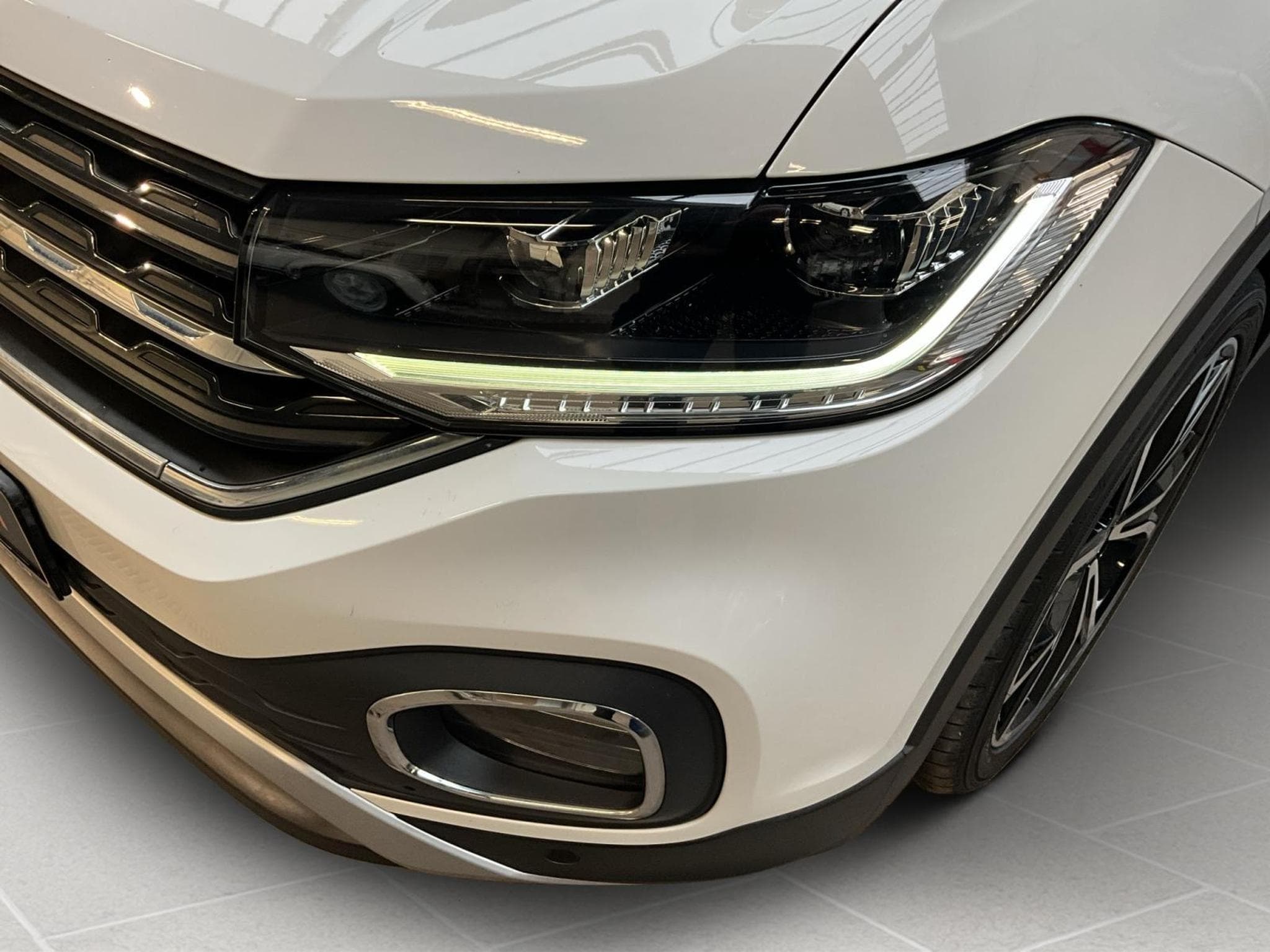 VW T-Cross Style+DSG+P.Technique+P.Lumiere+Black-Style+IQ-Drive (2022) - Foto 17
