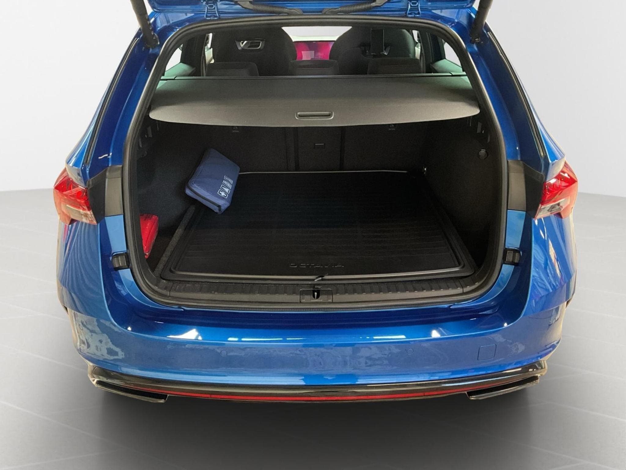 Skoda Octavia RS+DSG+Led+Navi+P.Simply&Clever+DAB+ (2025) - Foto 16