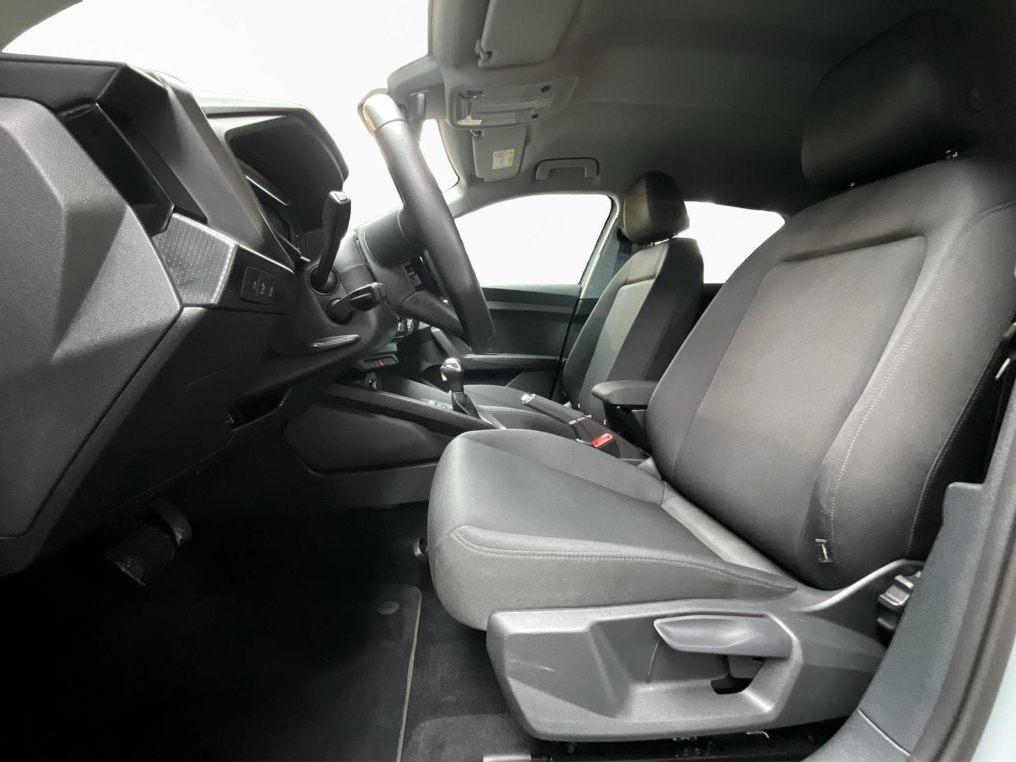 Audi A1 SB+s-line+S-Tronic+30TFSI+P.Business+LED+Navi+DAB (2025) - Foto 9
