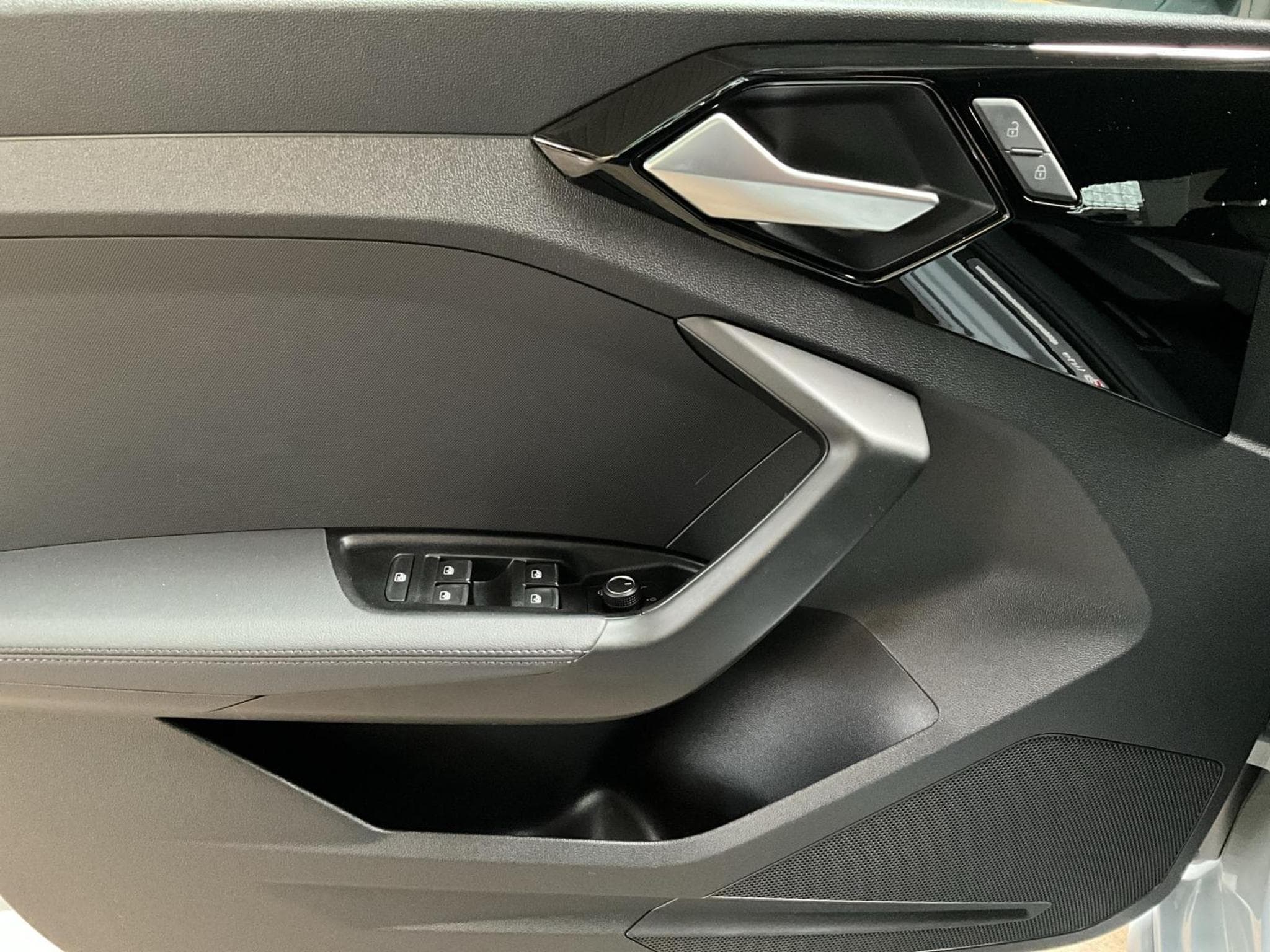 Audi A1 SB+s-line+S-Tronic+30TFSI+P.Business+LED+Navi+DAB (2025) - Foto 14