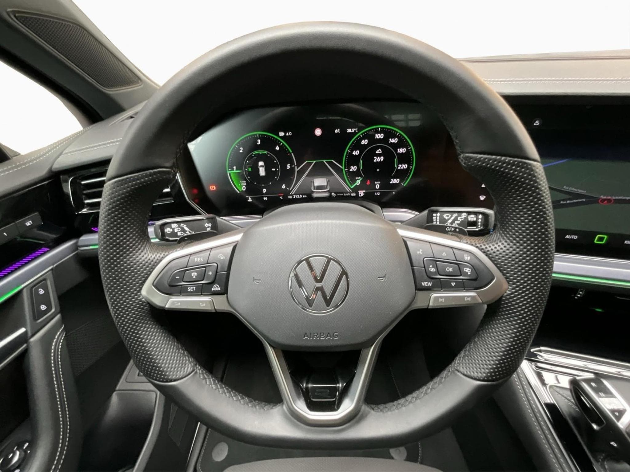 VW Touareg R-Line+Aut8+4Motion+FINAL-EDITION+Black-Style+StandHeizung (2026) - Foto 10