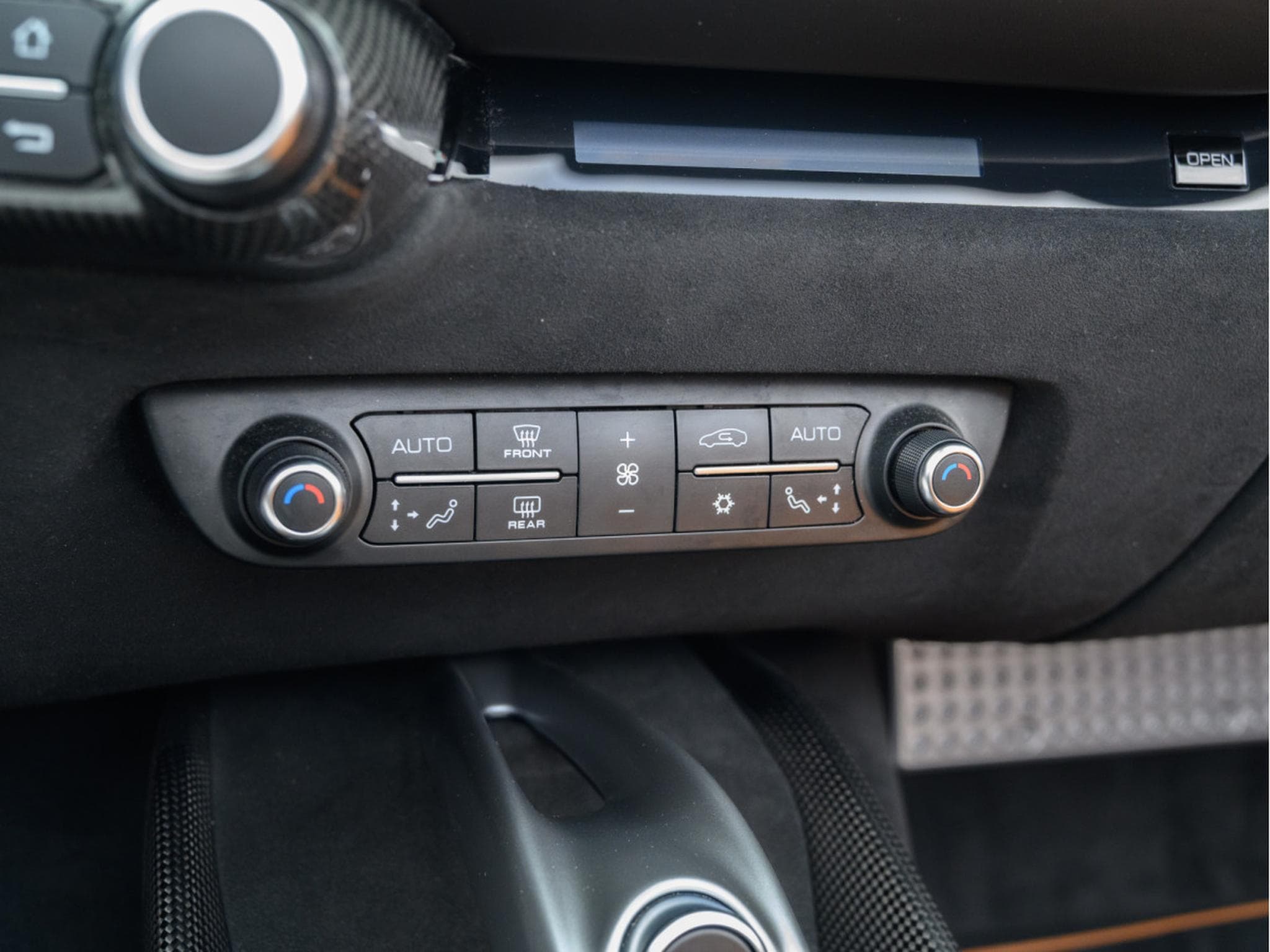 Ferrari 812 GTS ATELIER | LIFT | CARBONE | TVA (2023) - Photo 19