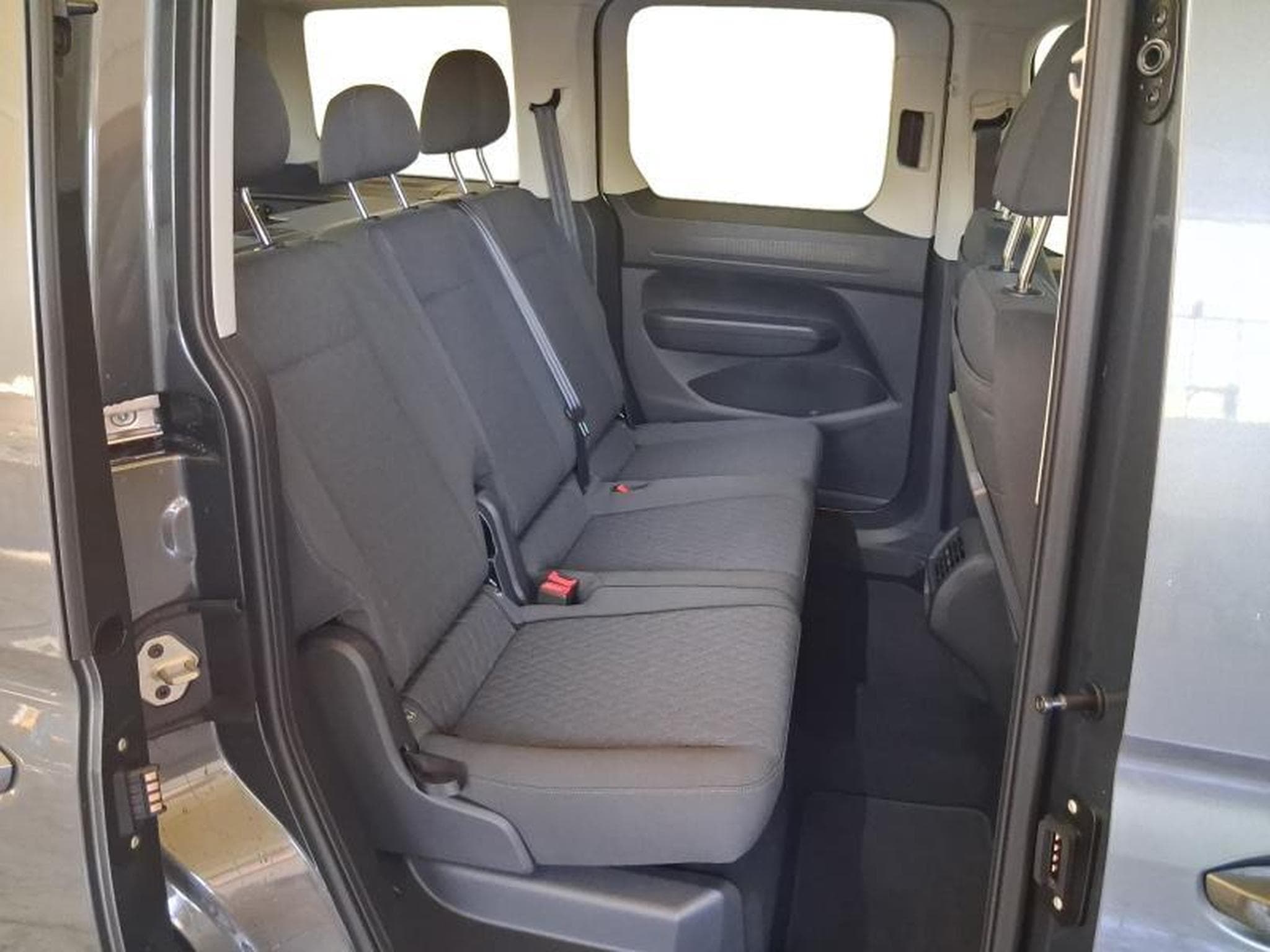 VW Caddy Life (2026) - Photo 14