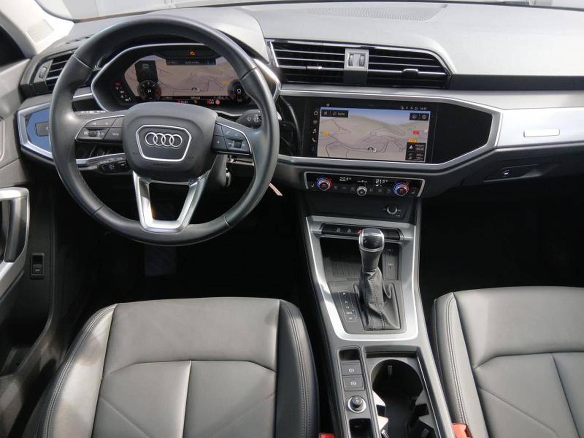 Audi Q3 35 TDI quattro S tronic (2024) - Photo 8