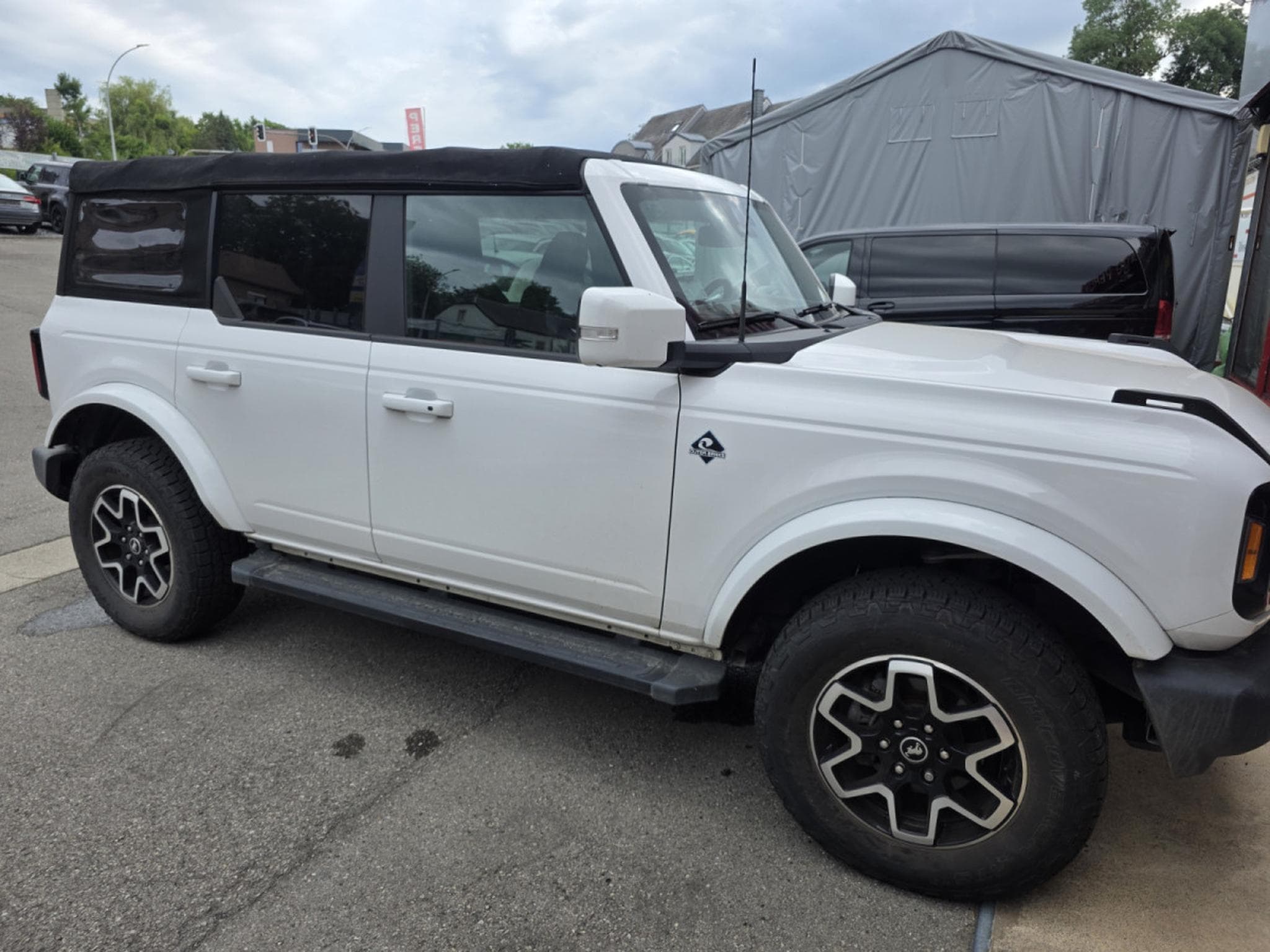 Ford Bronco 2.7i V6 OUTER BANKS SOFT-TOP CUIR NAVI (2023) - Foto 5