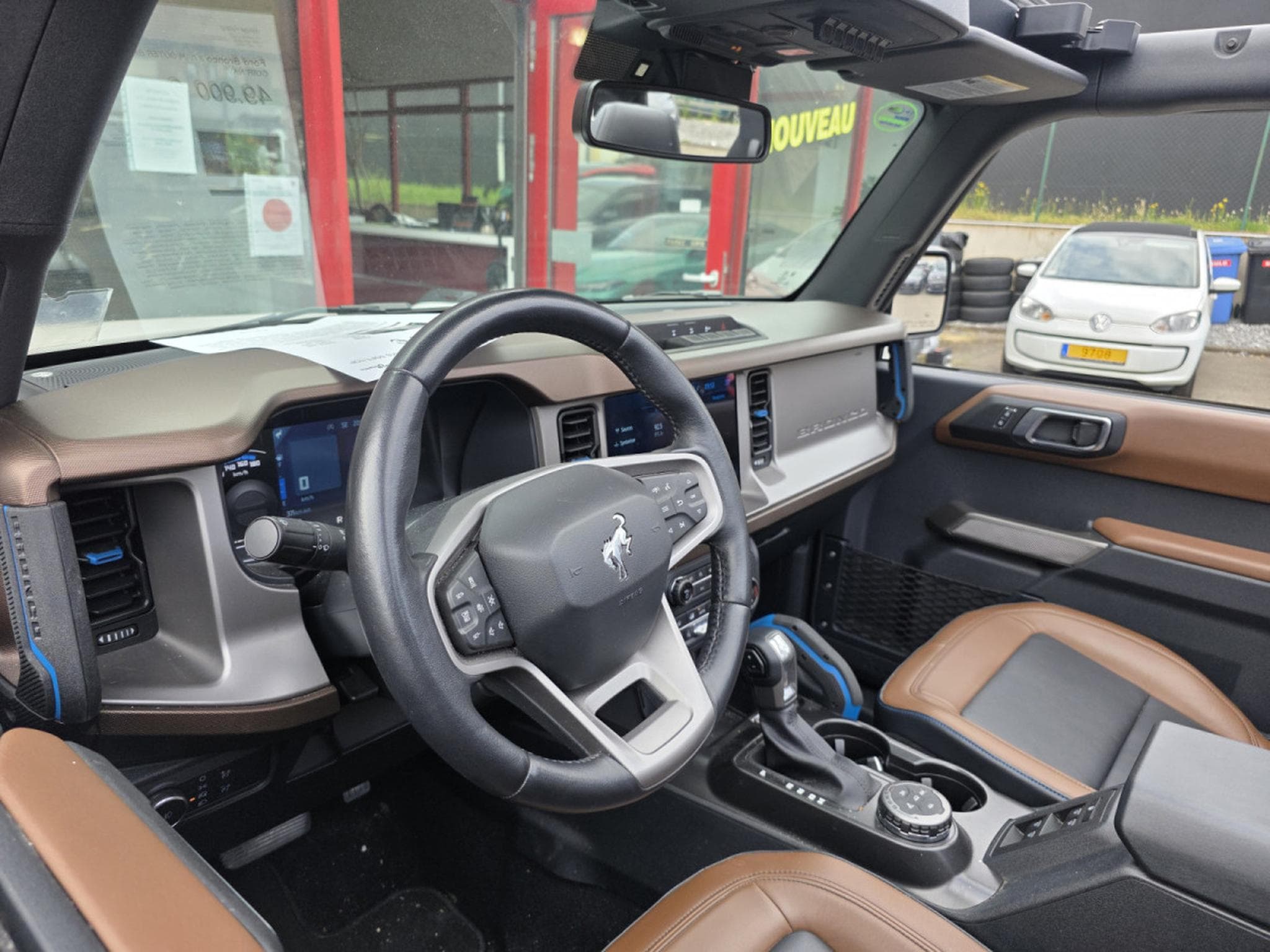 Ford Bronco 2.7i V6 OUTER BANKS SOFT-TOP CUIR NAVI (2023) - Foto 7